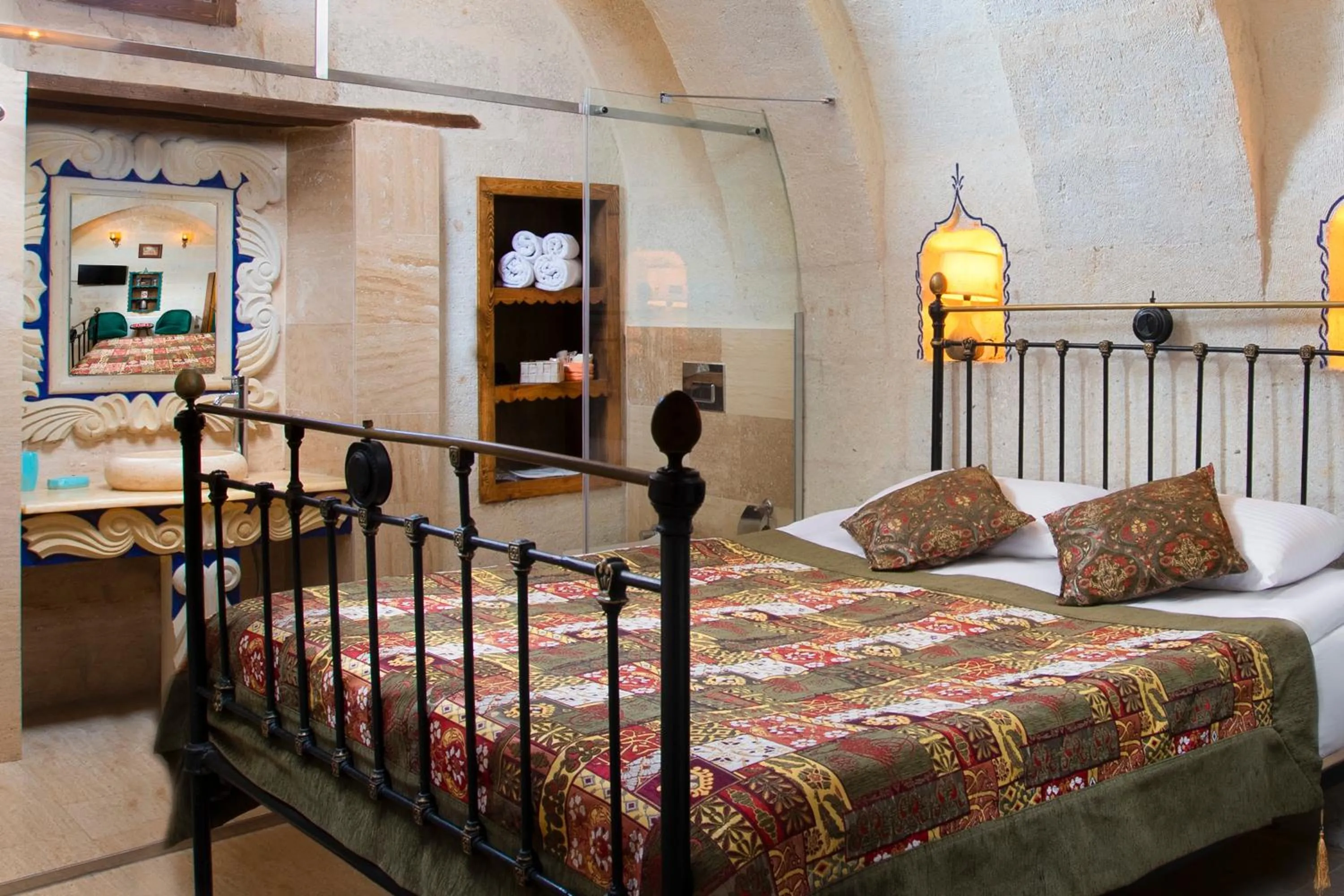 Bed in Carna Cave Hotel Cappadocia Only Adult