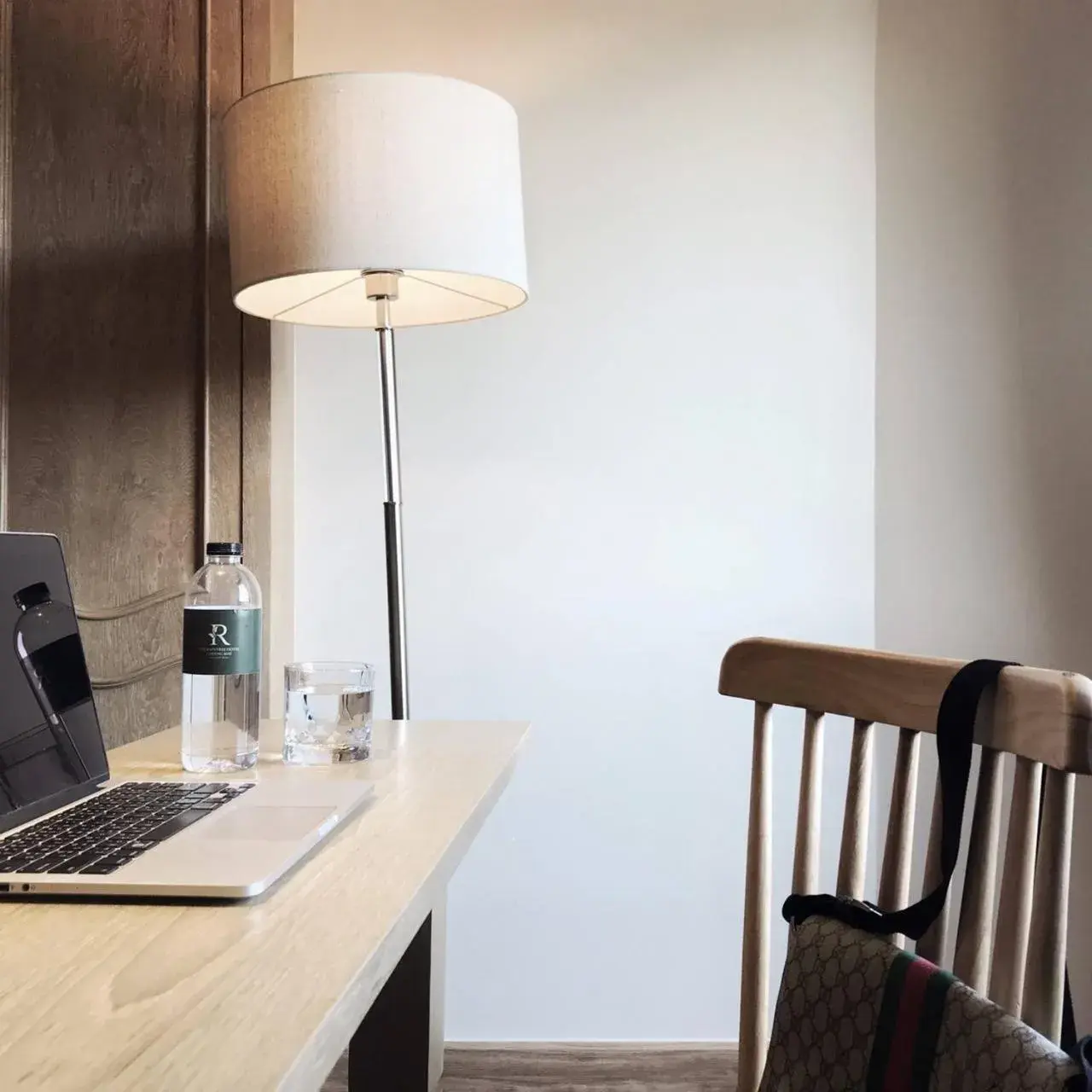 hair dresser in The Raintree Hotel Chiang Mai hair dresser in The Raintree Hotel Chiang Mai