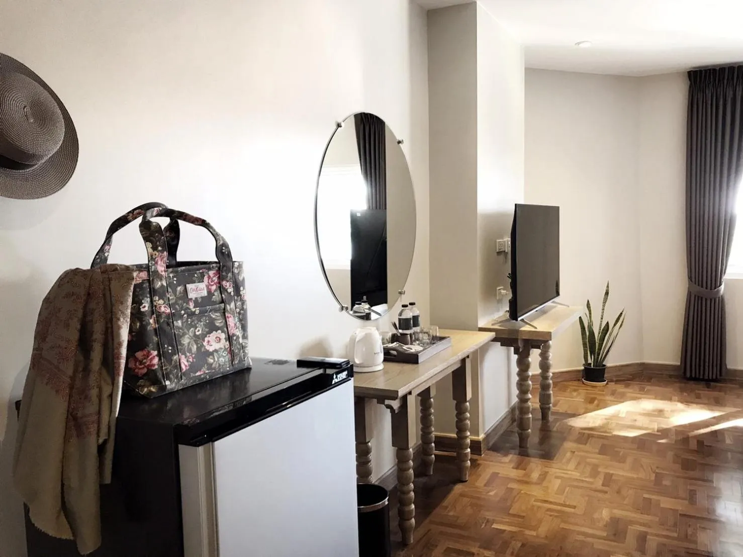 hair dresser in The Raintree Hotel Chiang Mai