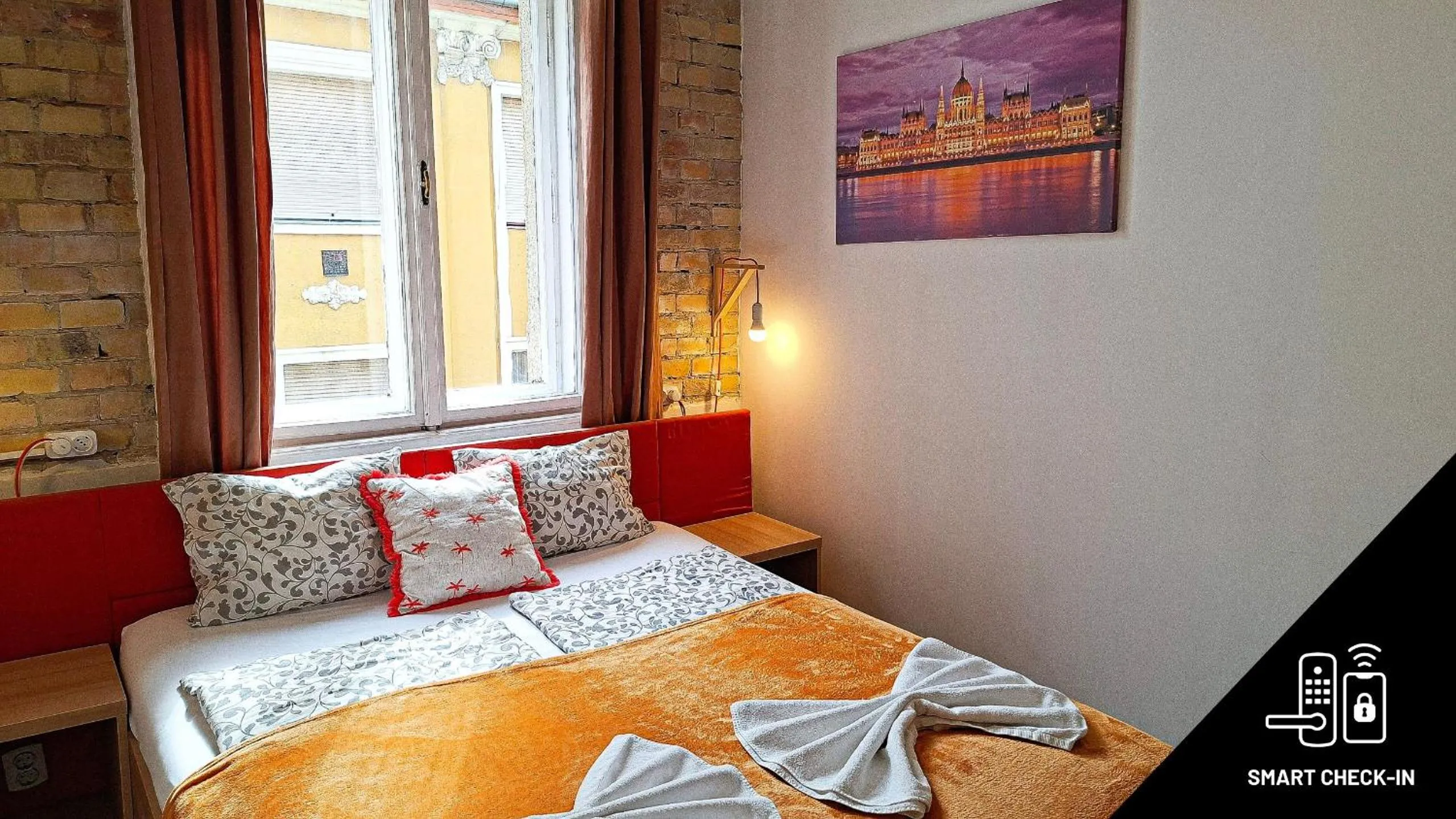 Bed in GoodMo Budapest Smart Rooms
