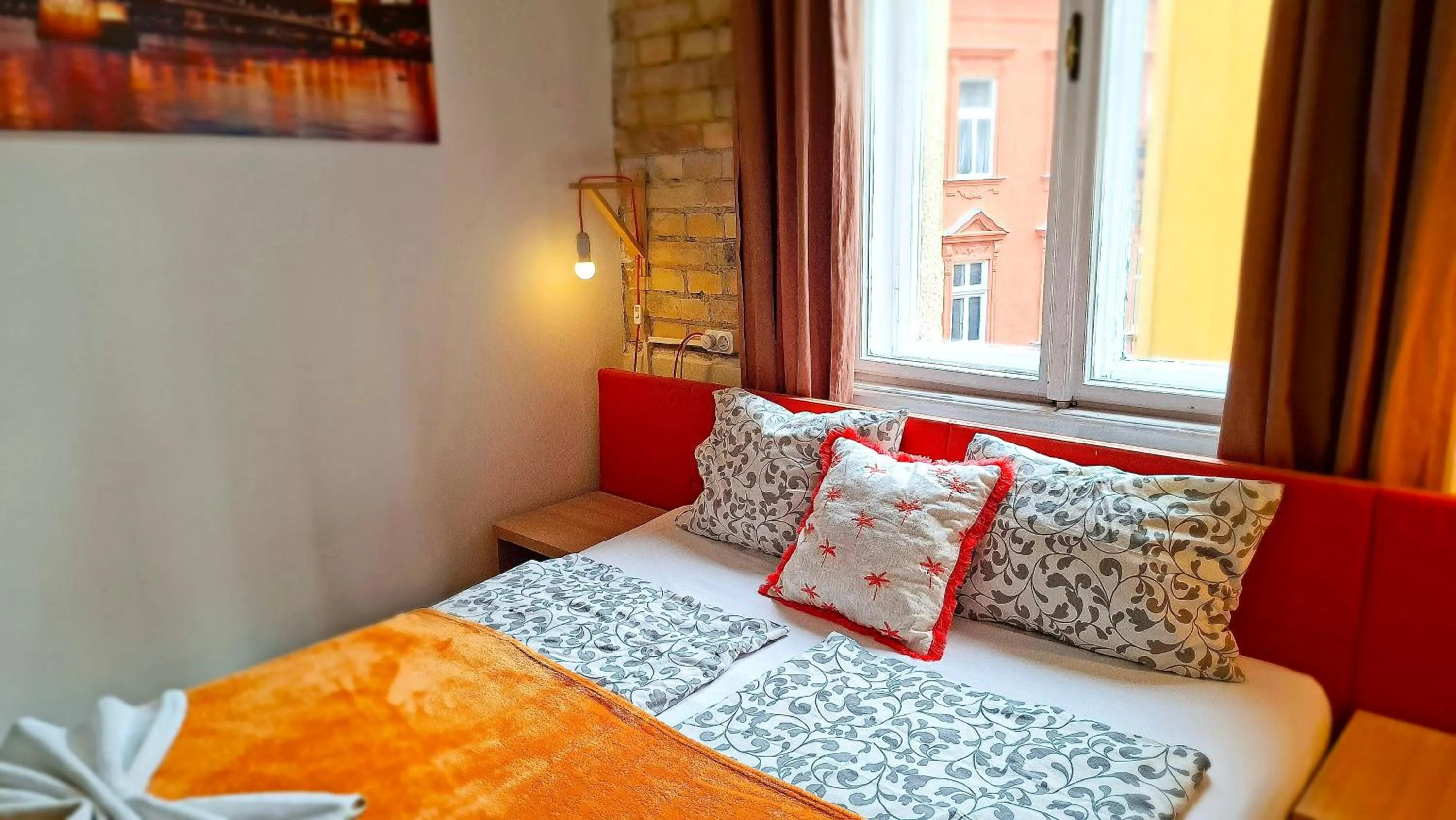 Bed in GoodMo Budapest Smart Rooms