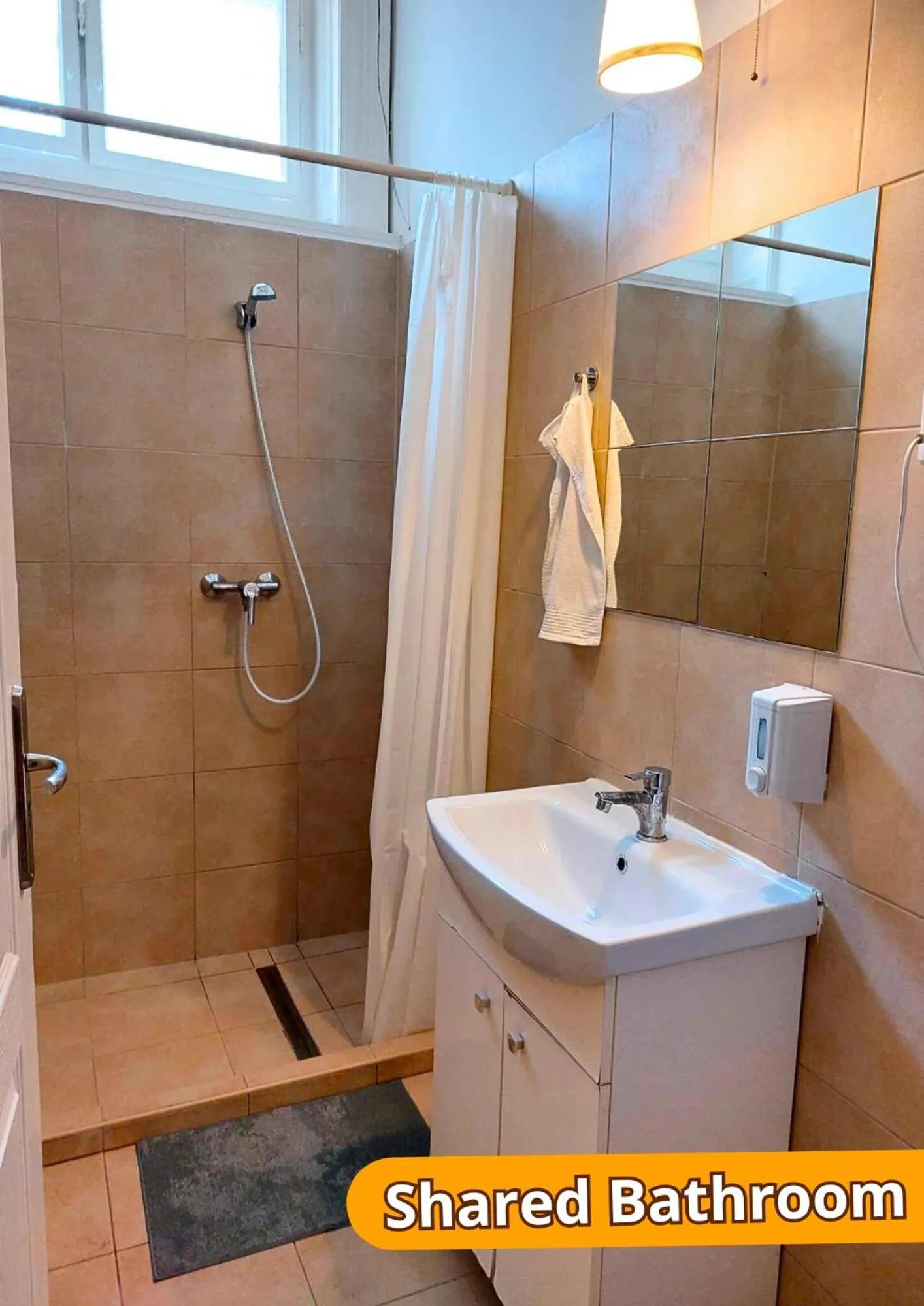 Bathroom in GoodMo Budapest Smart Rooms
