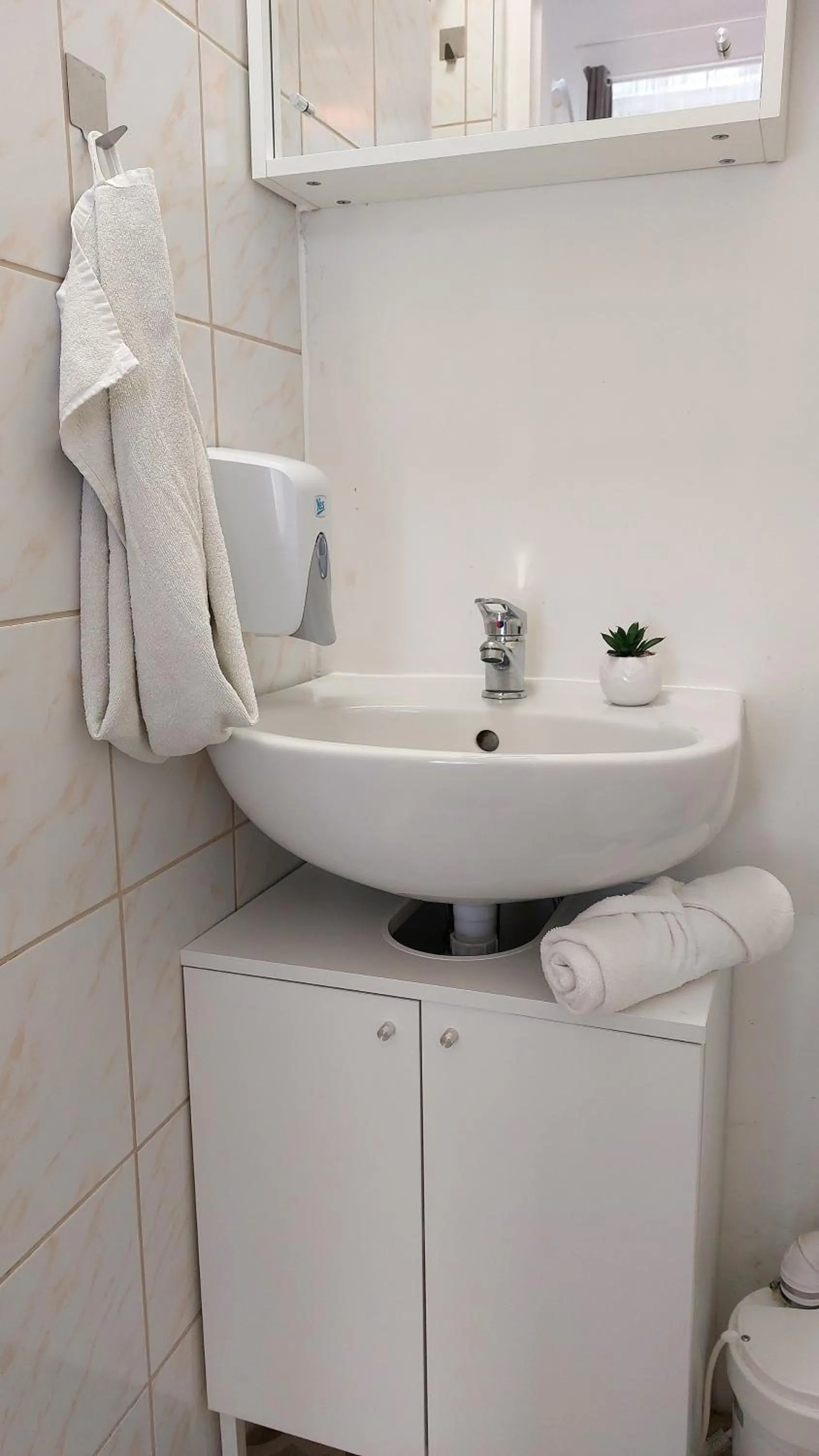 GoodMo Budapest Smart Rooms