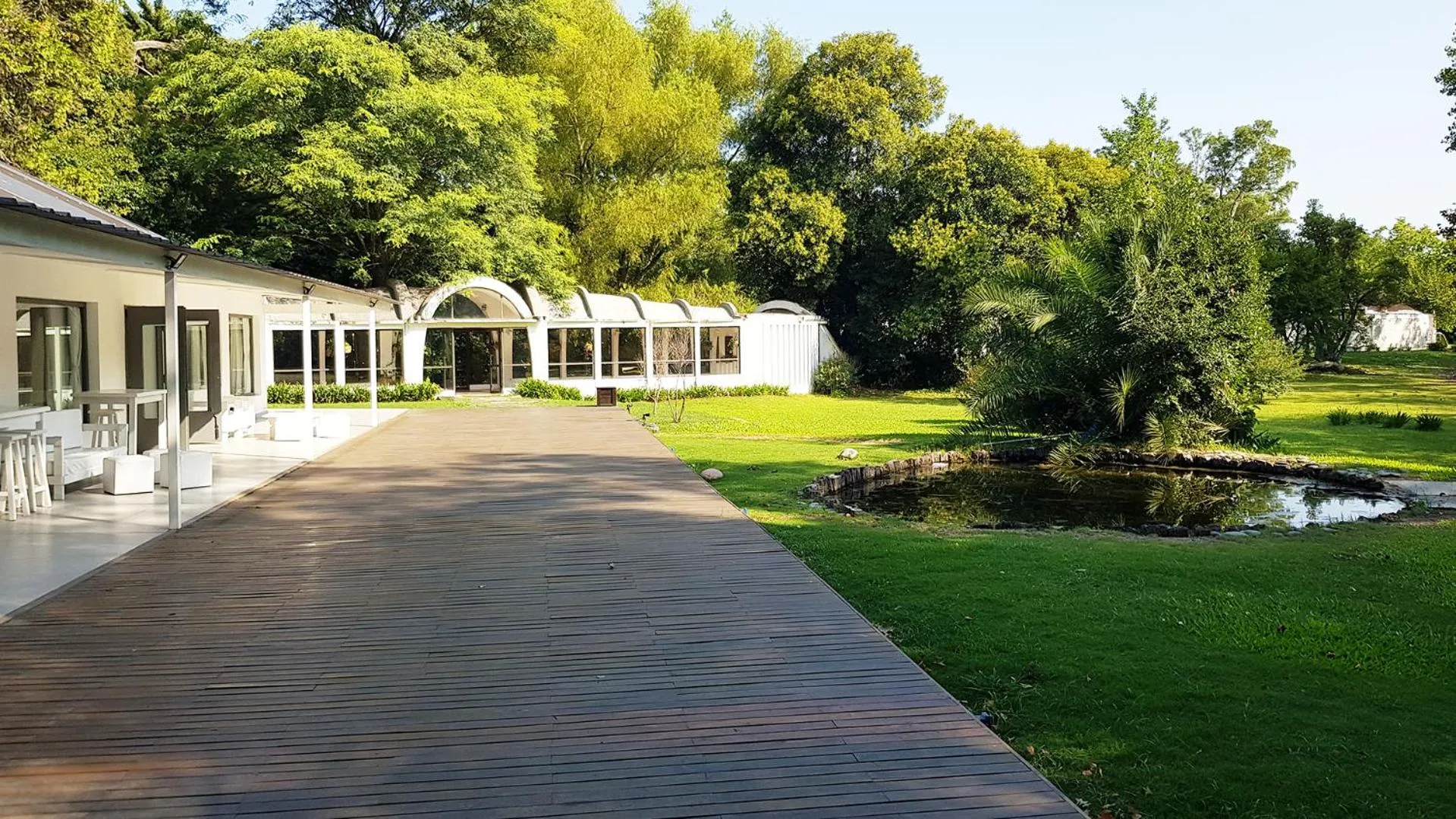 Property building in Posada Mendoza by DOT Tradition