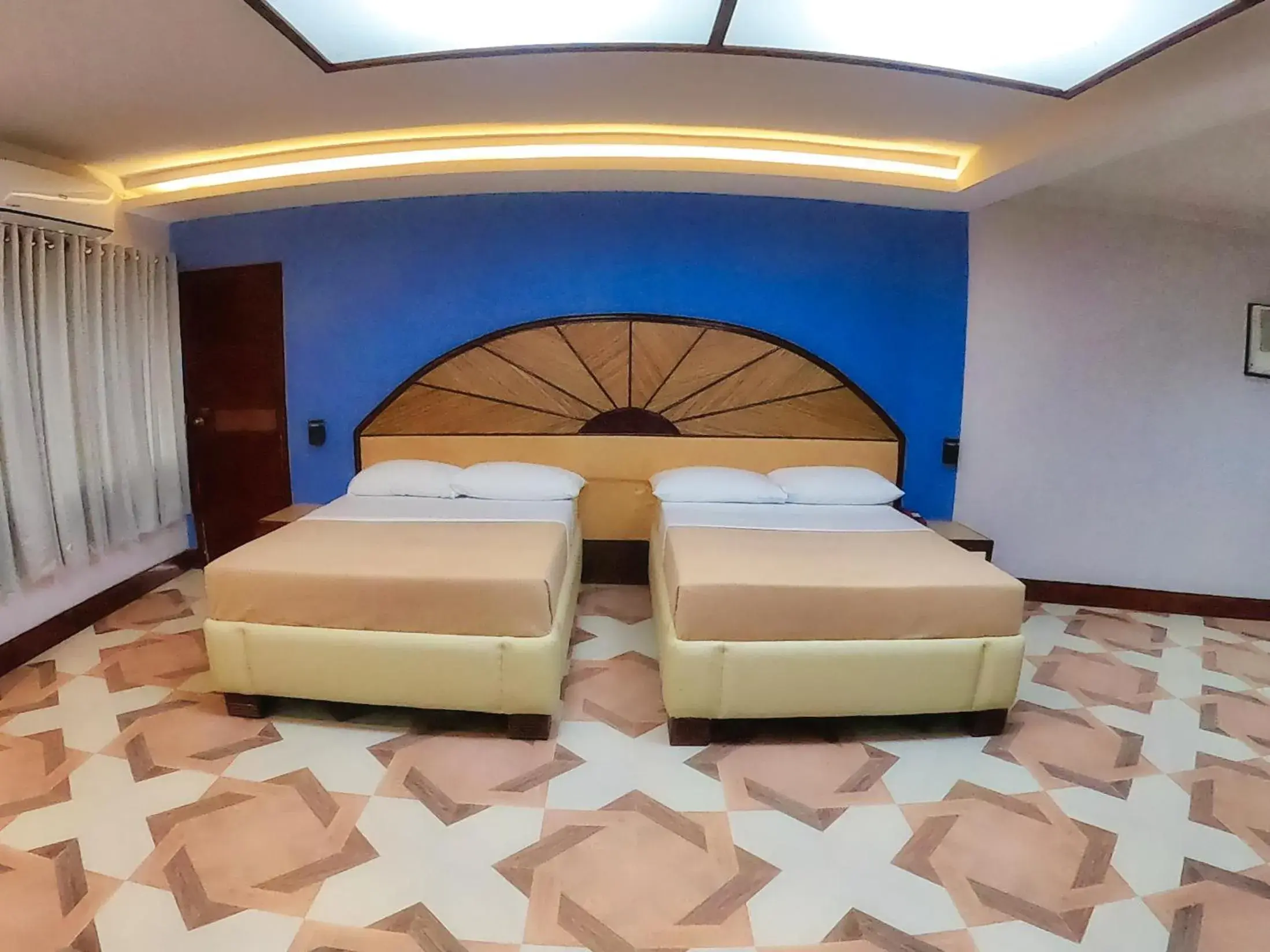 Bed in Hotel Valencia Bed in Hotel Valencia