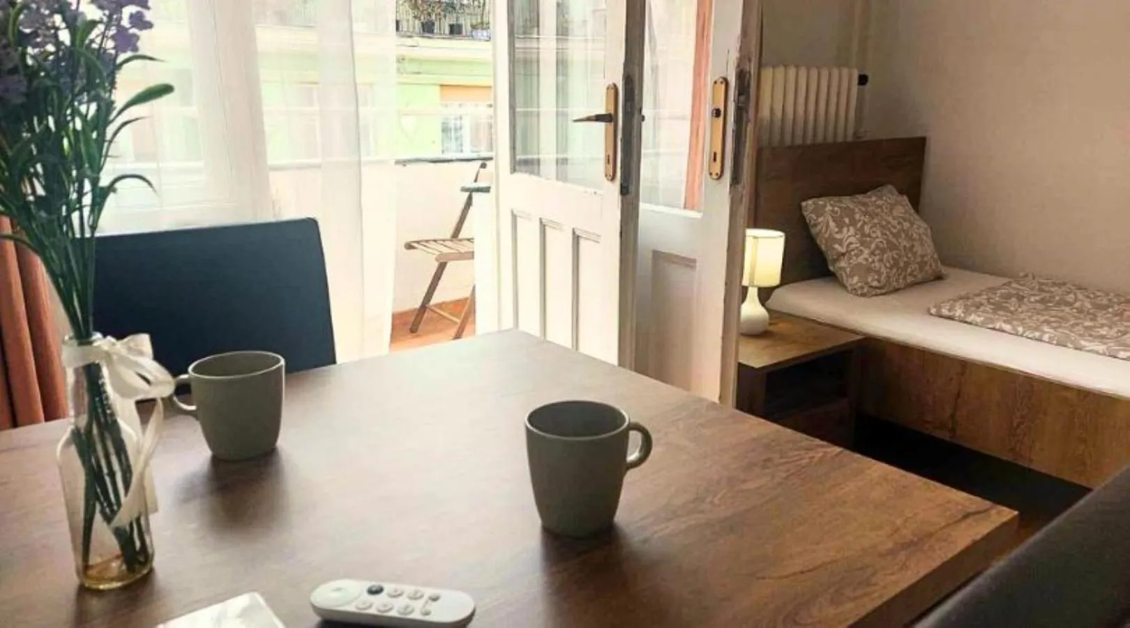 Bed in Black Sheep Budapest Smart Rooms