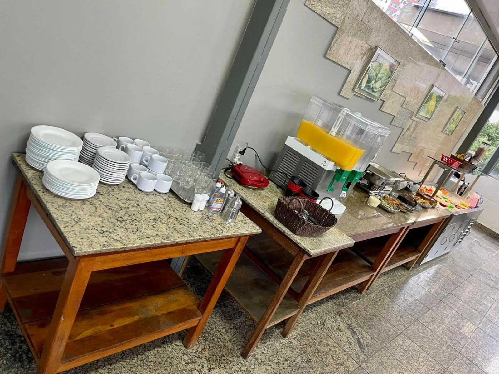 Breakfast in Hotel Economy 888 - Próximo a Praça da Estação e Rodoviária