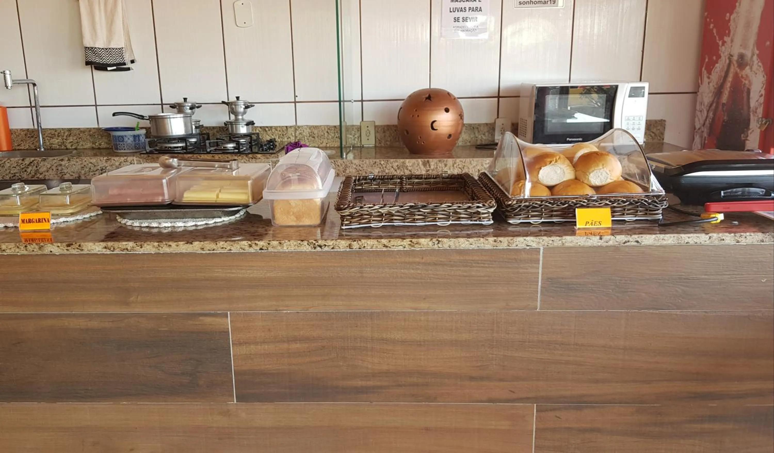 Buffet breakfast in Pousada Sonho de Mar