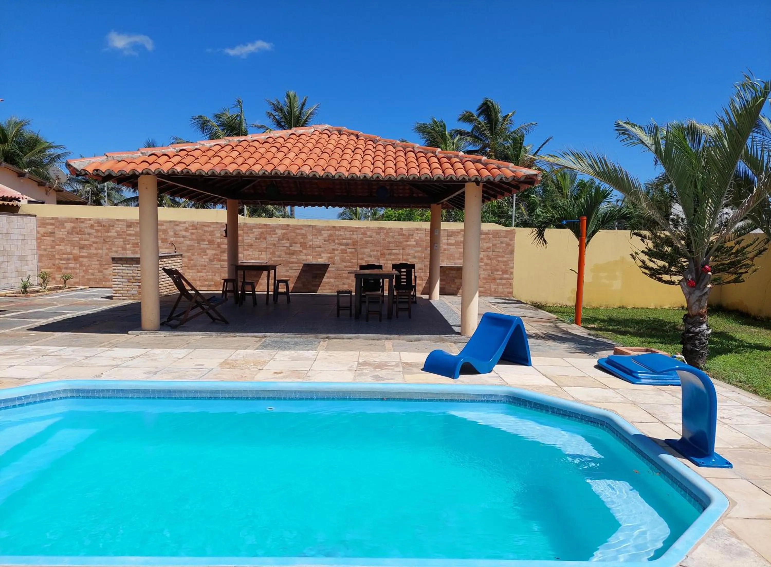 Seating area in Pousada Sonho de Mar