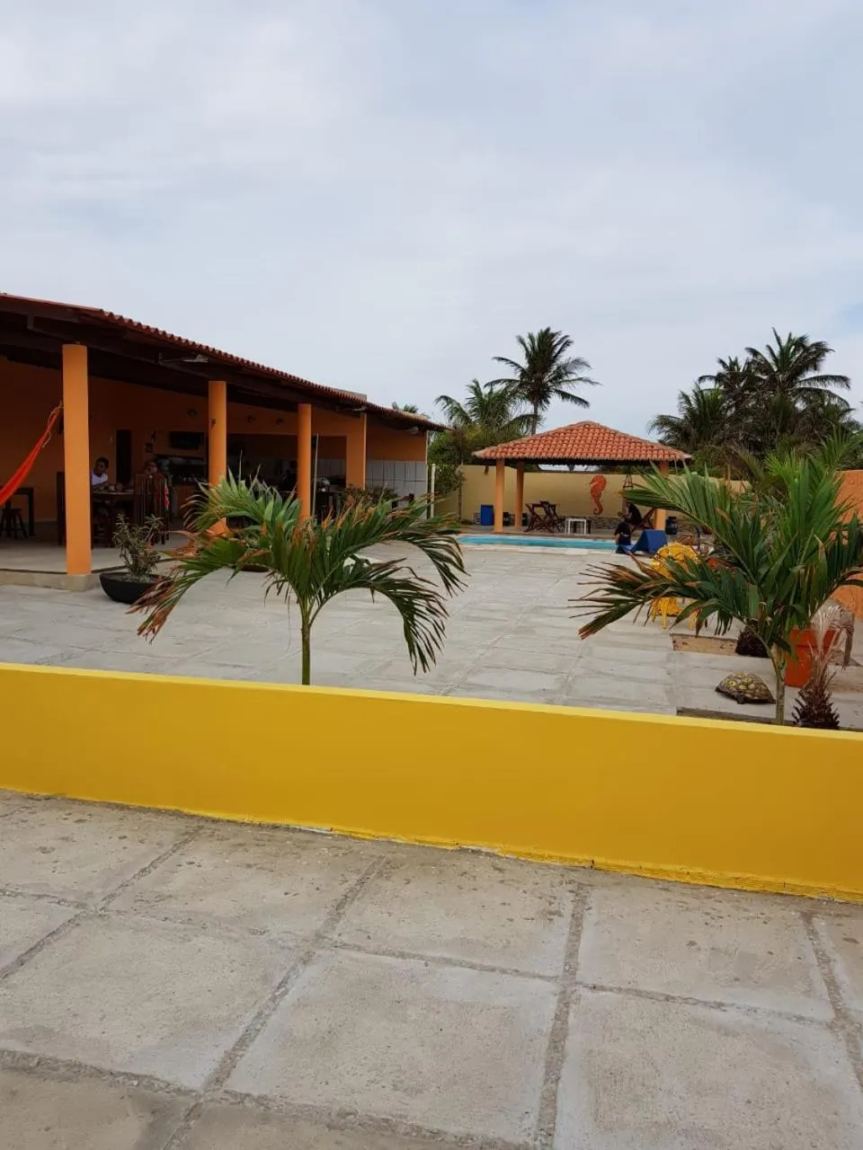 Seating area in Pousada Sonho de Mar