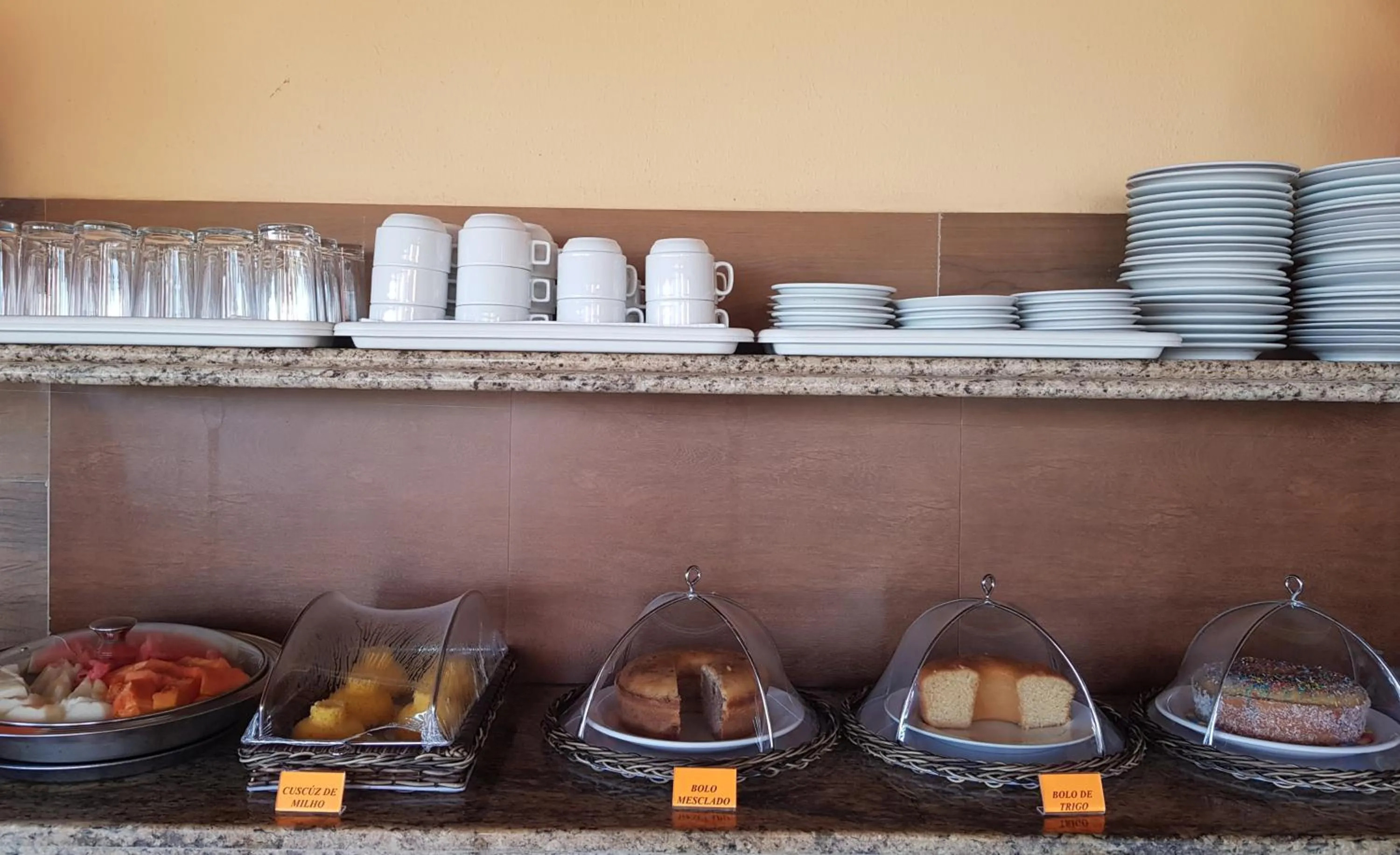 Buffet breakfast in Pousada Sonho de Mar