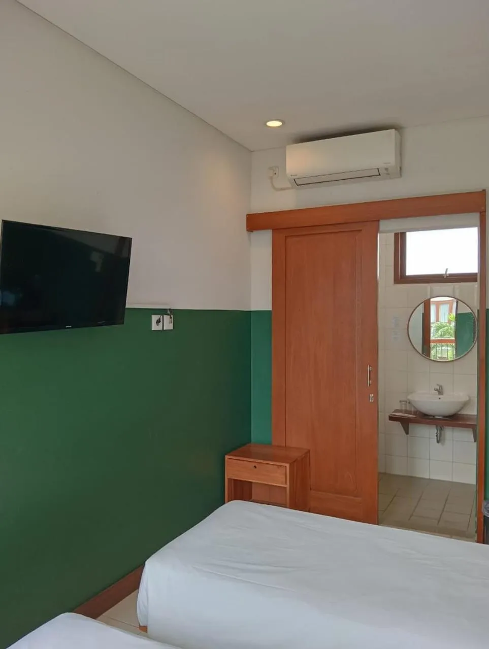 Bedroom, Bed in Liberta Malioboro South