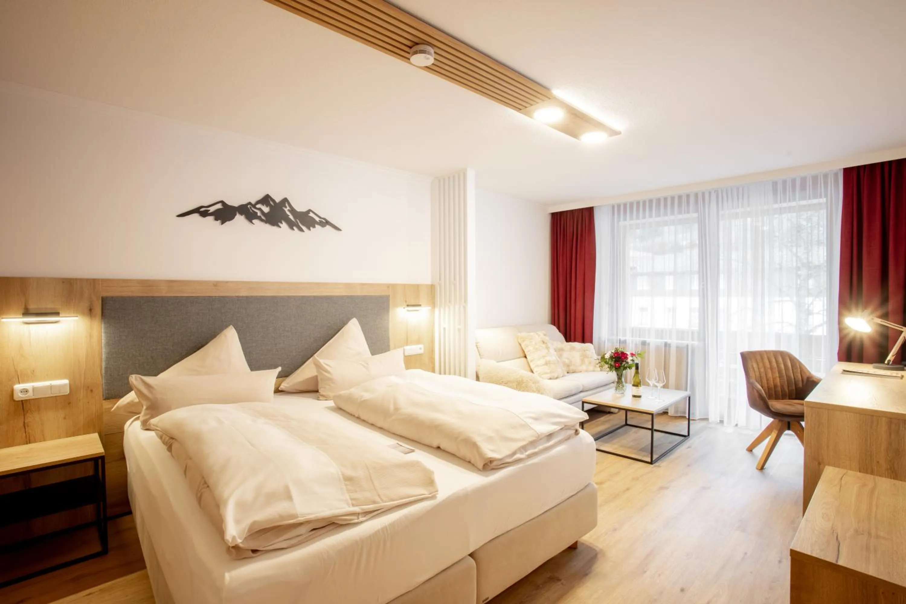 Restaurant/places to eat, Bed in Yachthotel Chiemsee GmbH