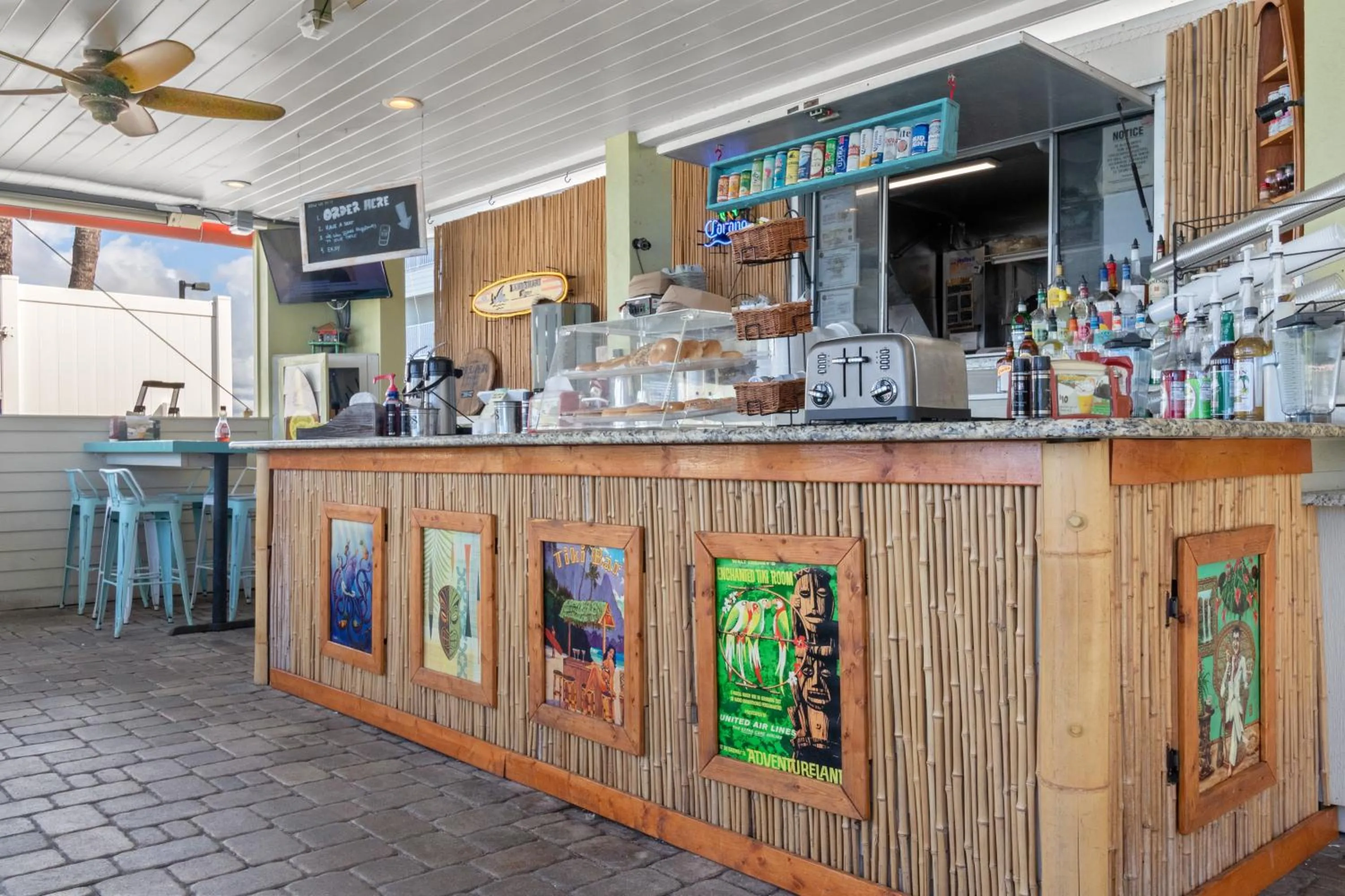 Restaurant/places to eat in 227-WIFI, New Paint, AMAZING Views, Close to BUCS stadium