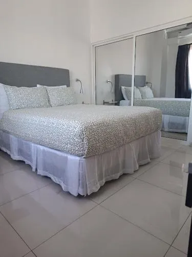 LINCOLN SUITE
