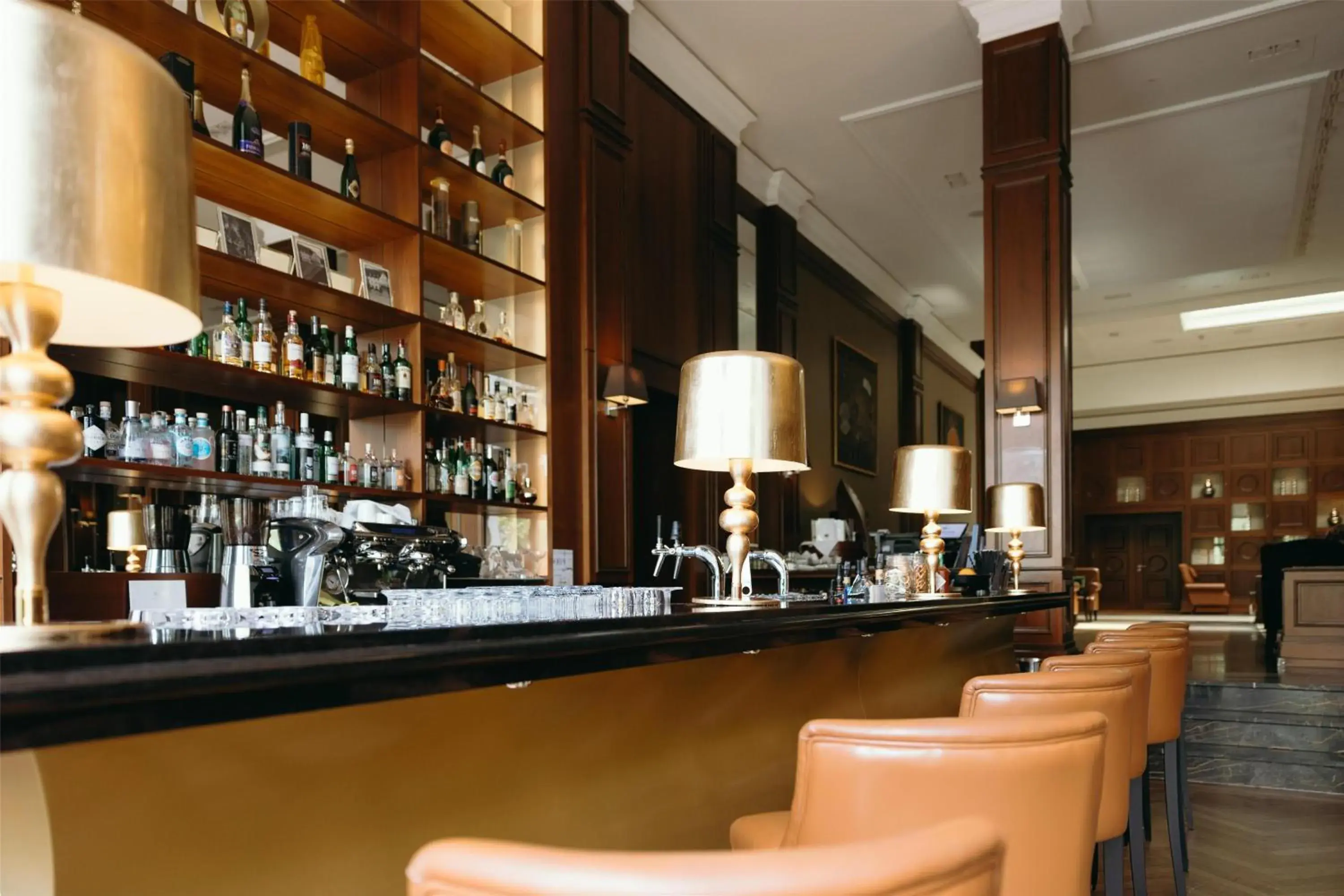 Lounge or bar in Hilton Frankfurt Gravenbruch Lounge or bar in Hilton Frankfurt Gravenbruch