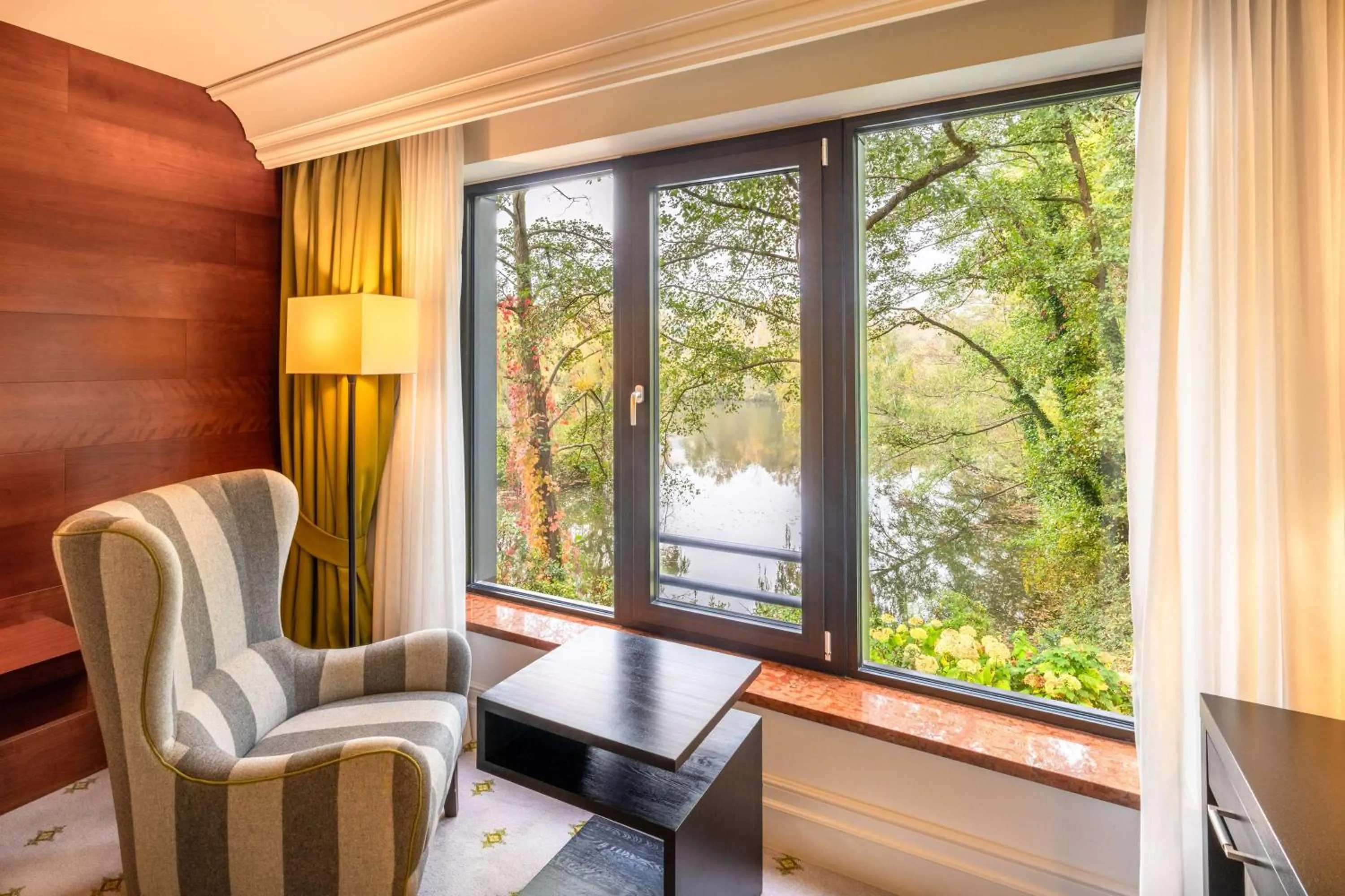 Living room in Hilton Frankfurt Gravenbruch