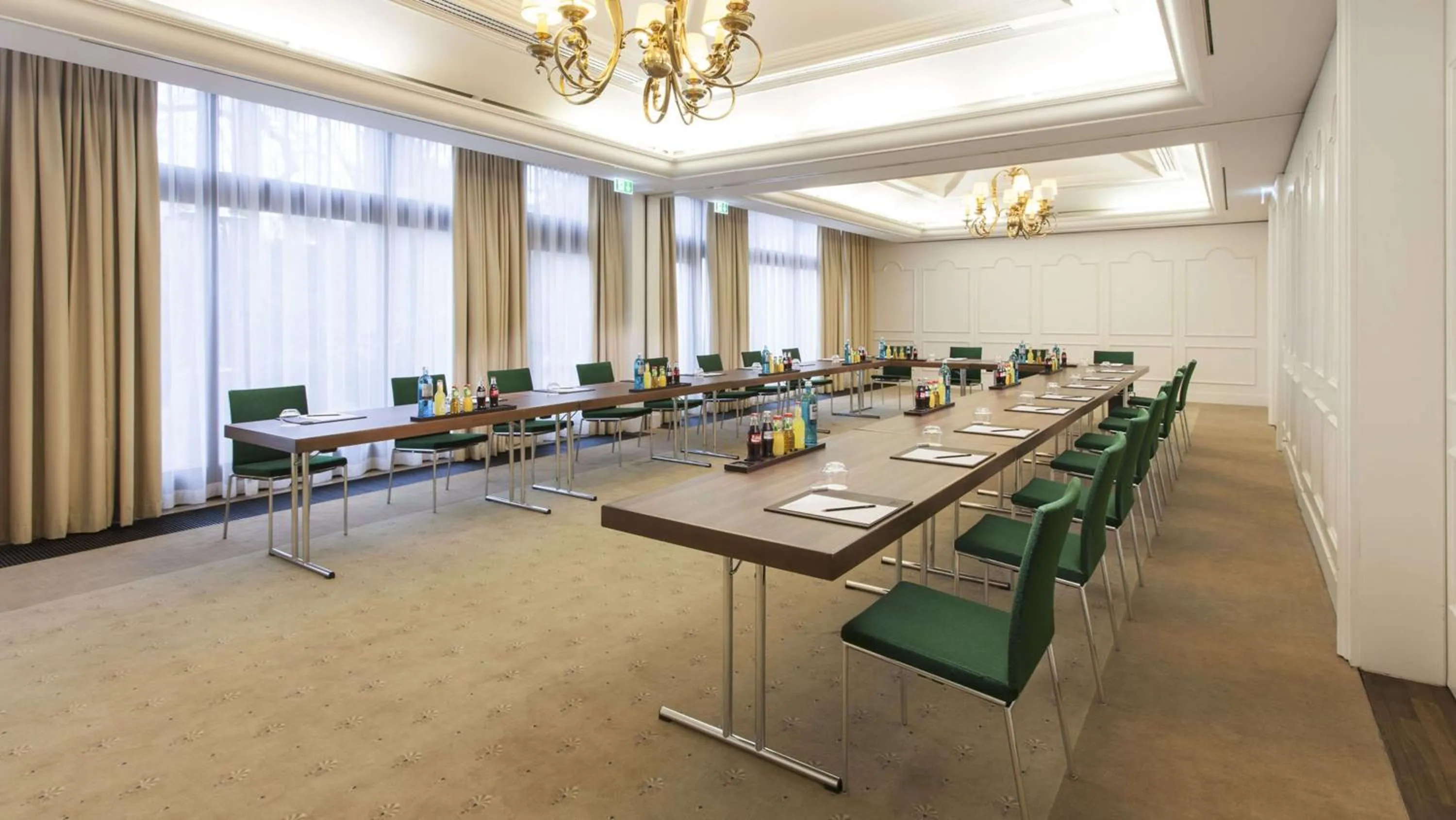 Meeting/conference room in Hilton Frankfurt Gravenbruch