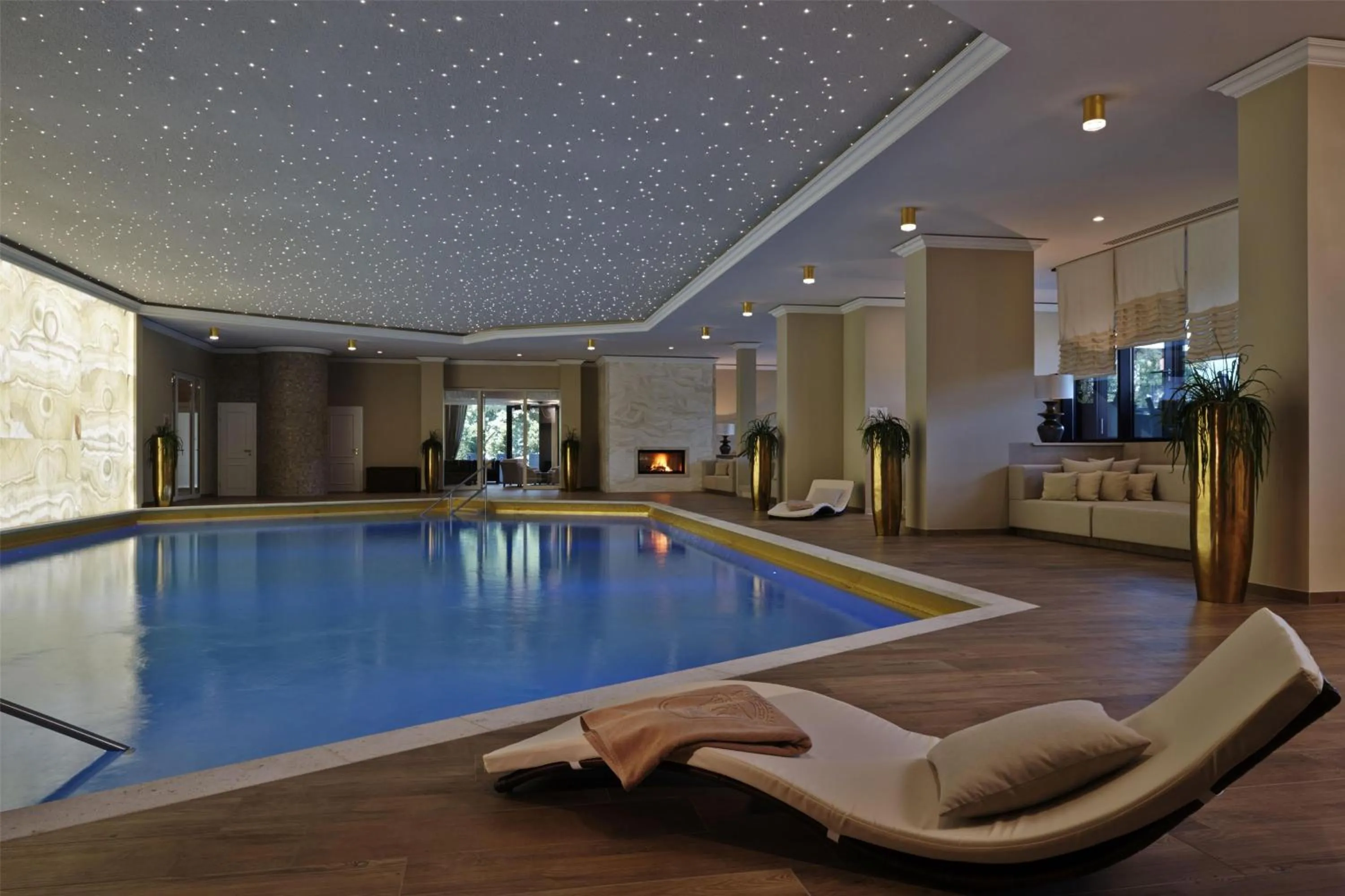 Pool view in Hilton Frankfurt Gravenbruch