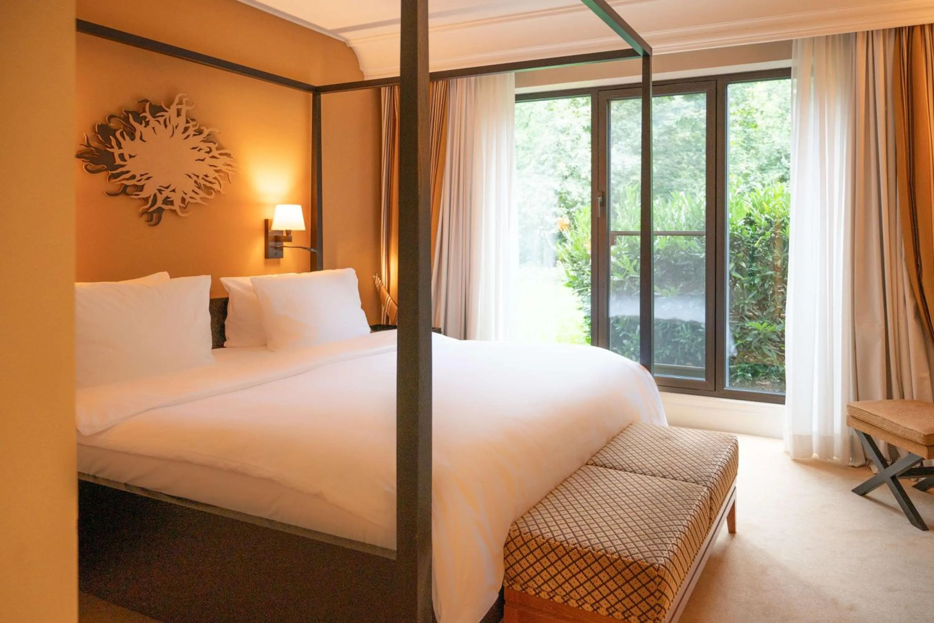 Bed in Hilton Frankfurt Gravenbruch