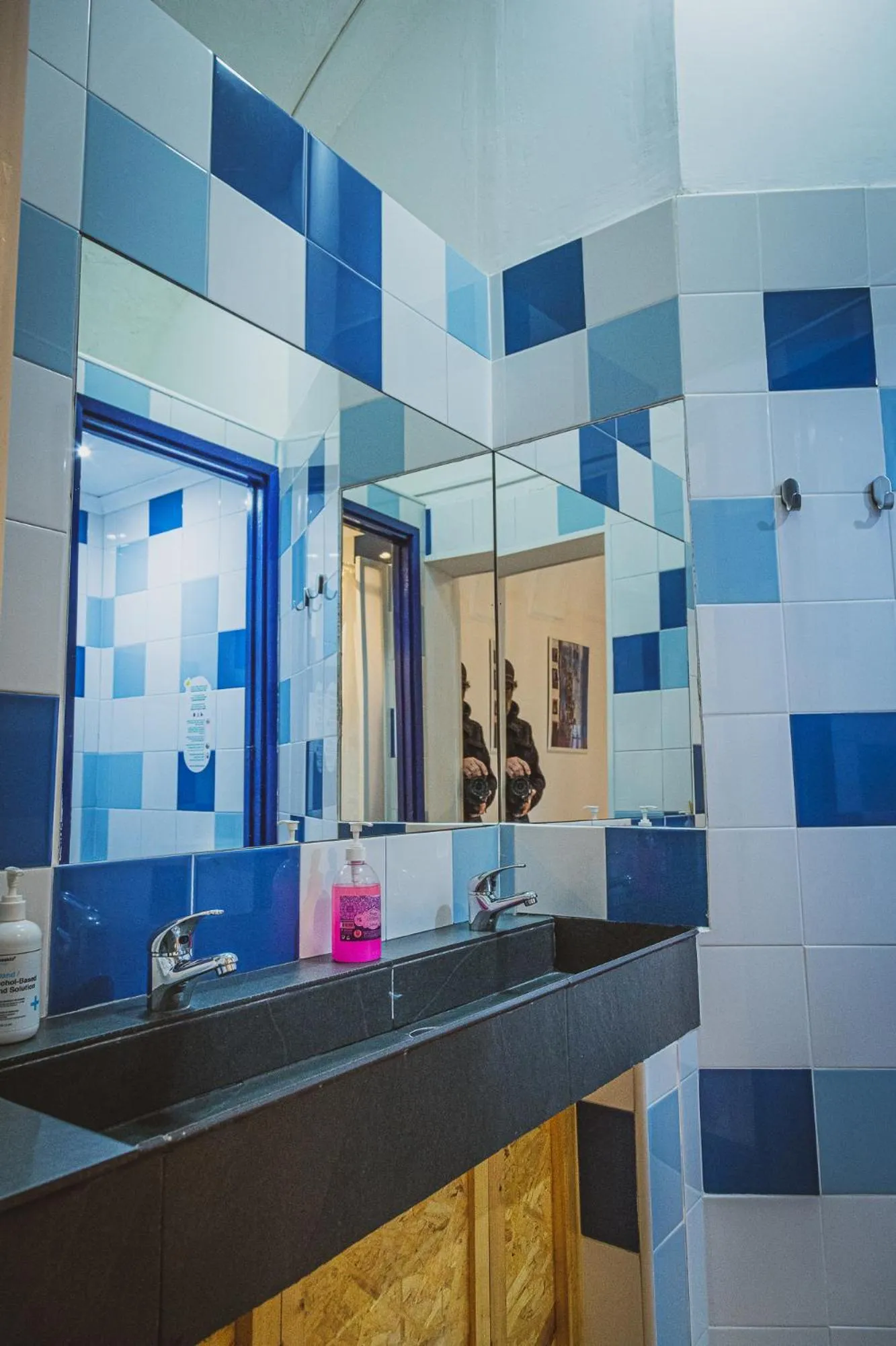 Bathroom in Very Typical - Alojamento Local