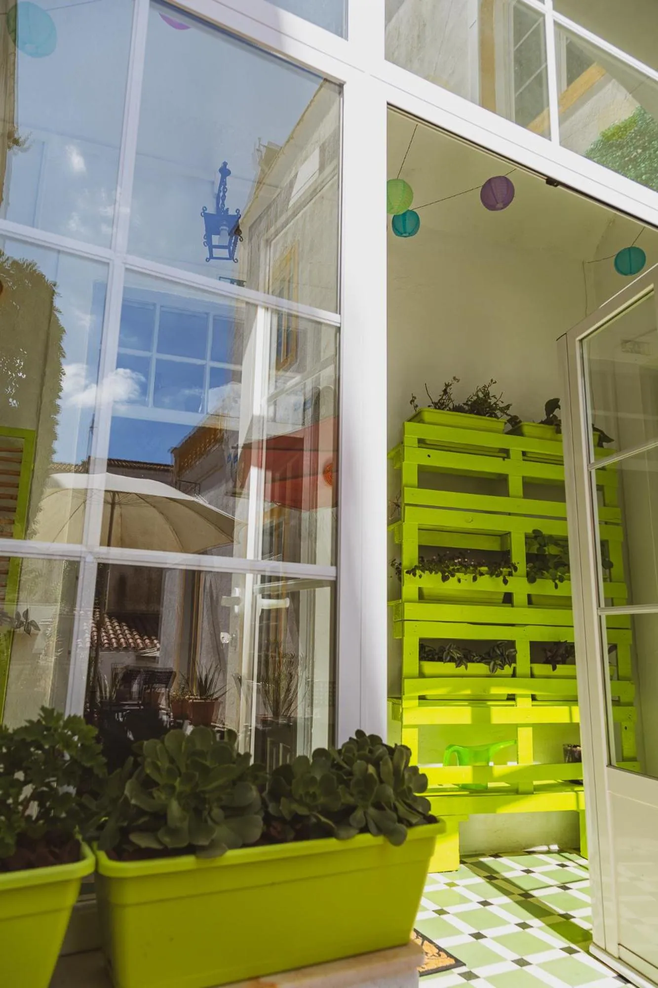 Property building in Very Typical - Alojamento Local