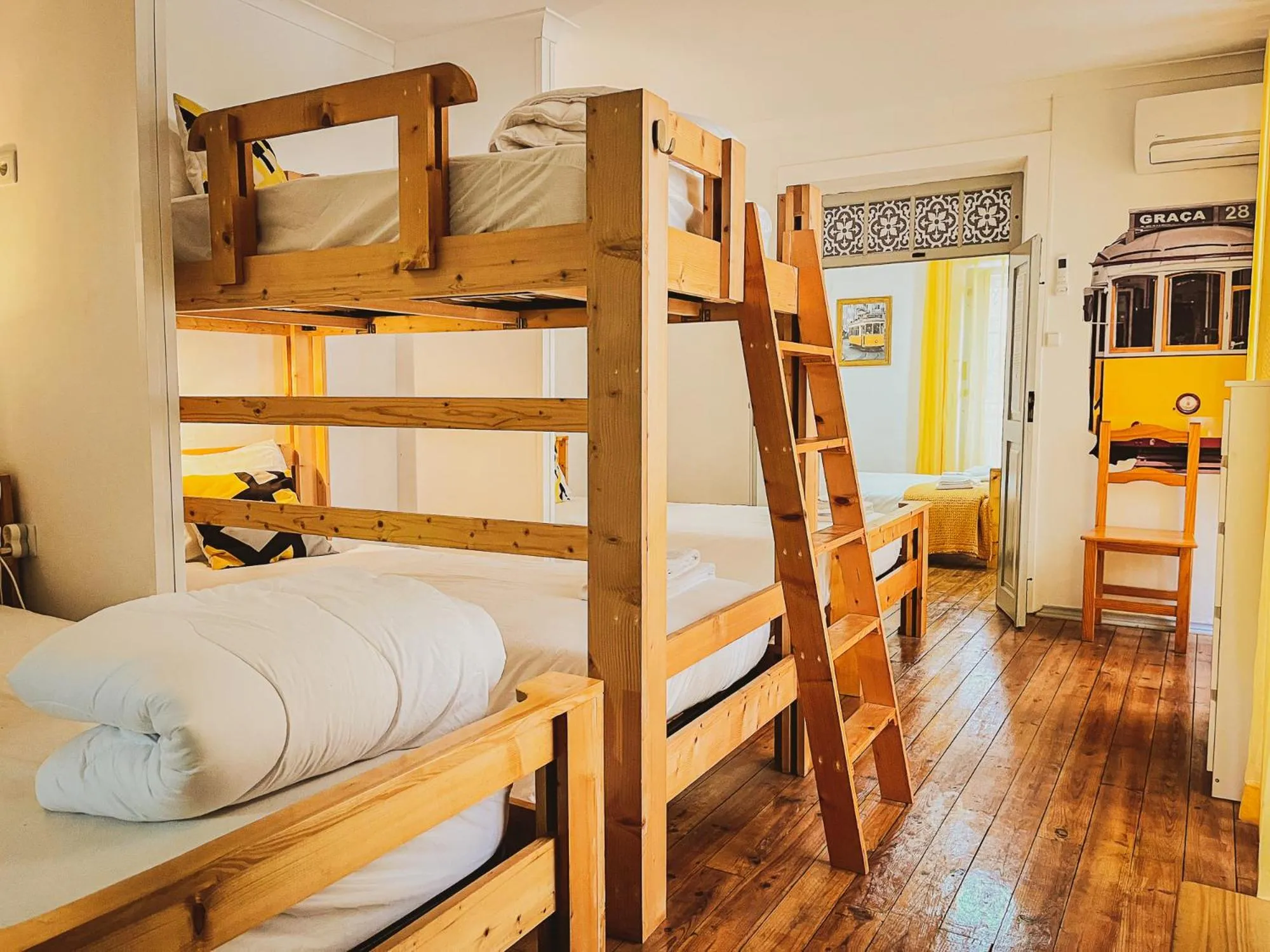 Bed in Very Typical - Alojamento Local