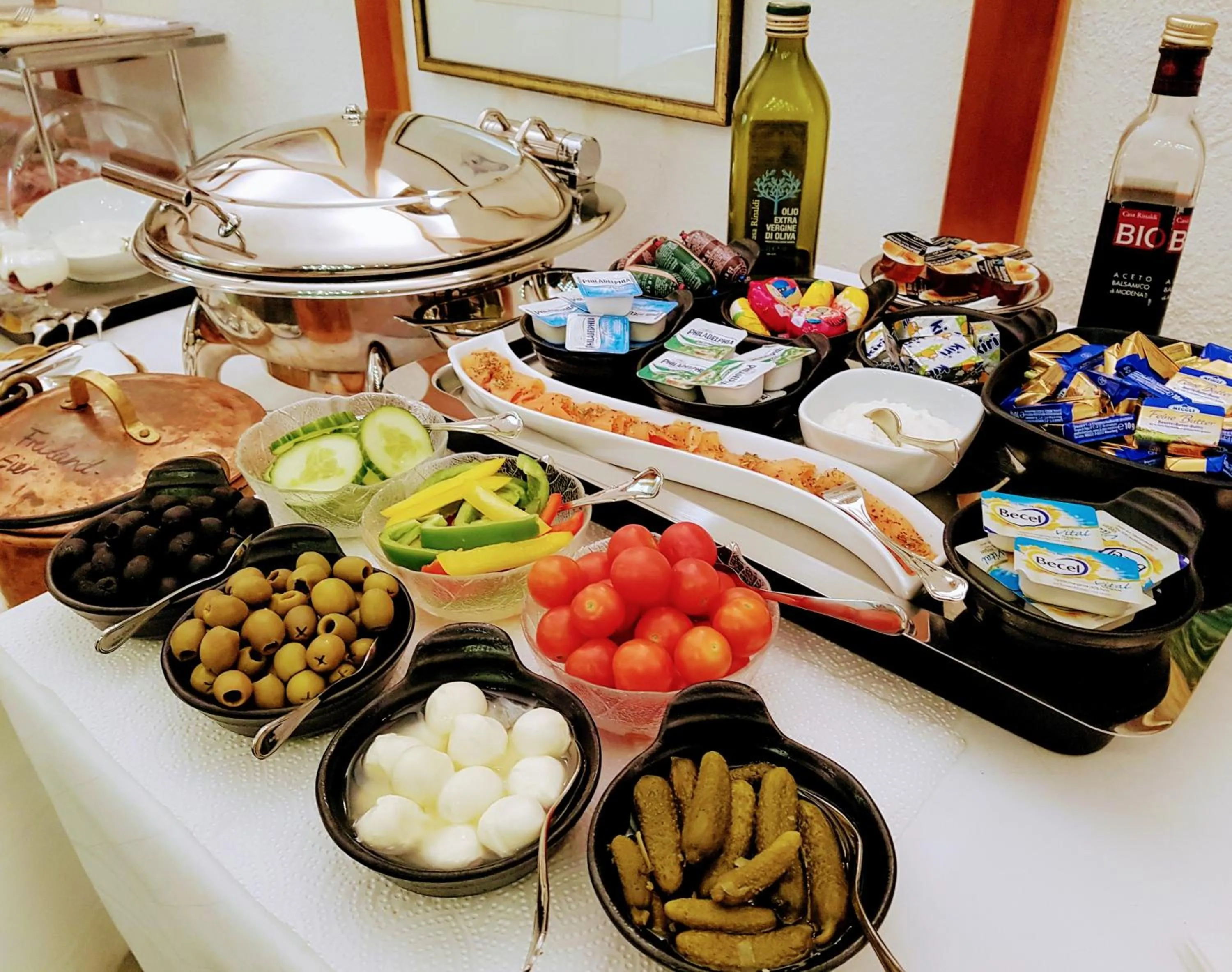 Breakfast in Hotel Garni Reulein