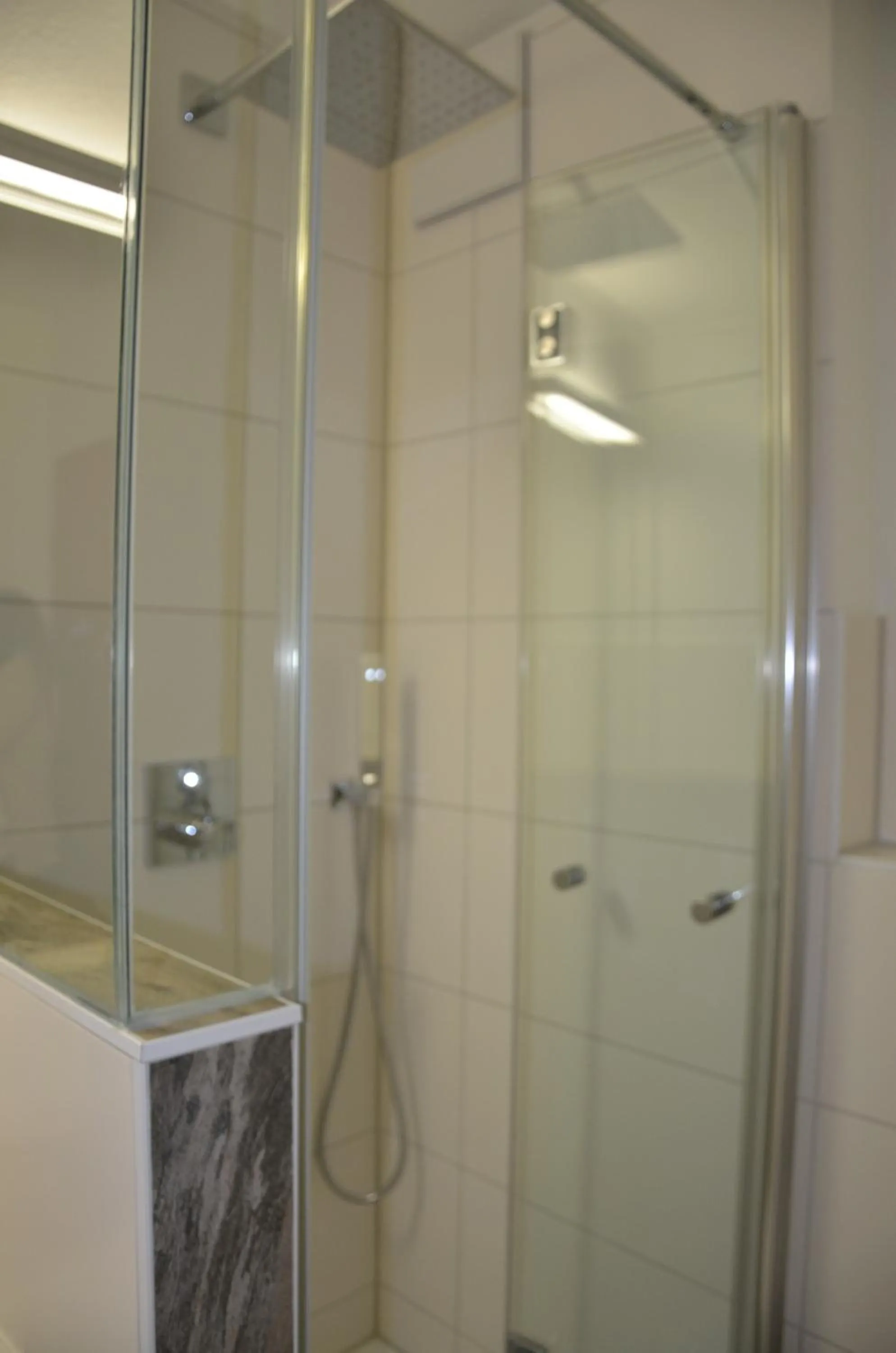 Photo of the whole room in Hotel Garni Reulein