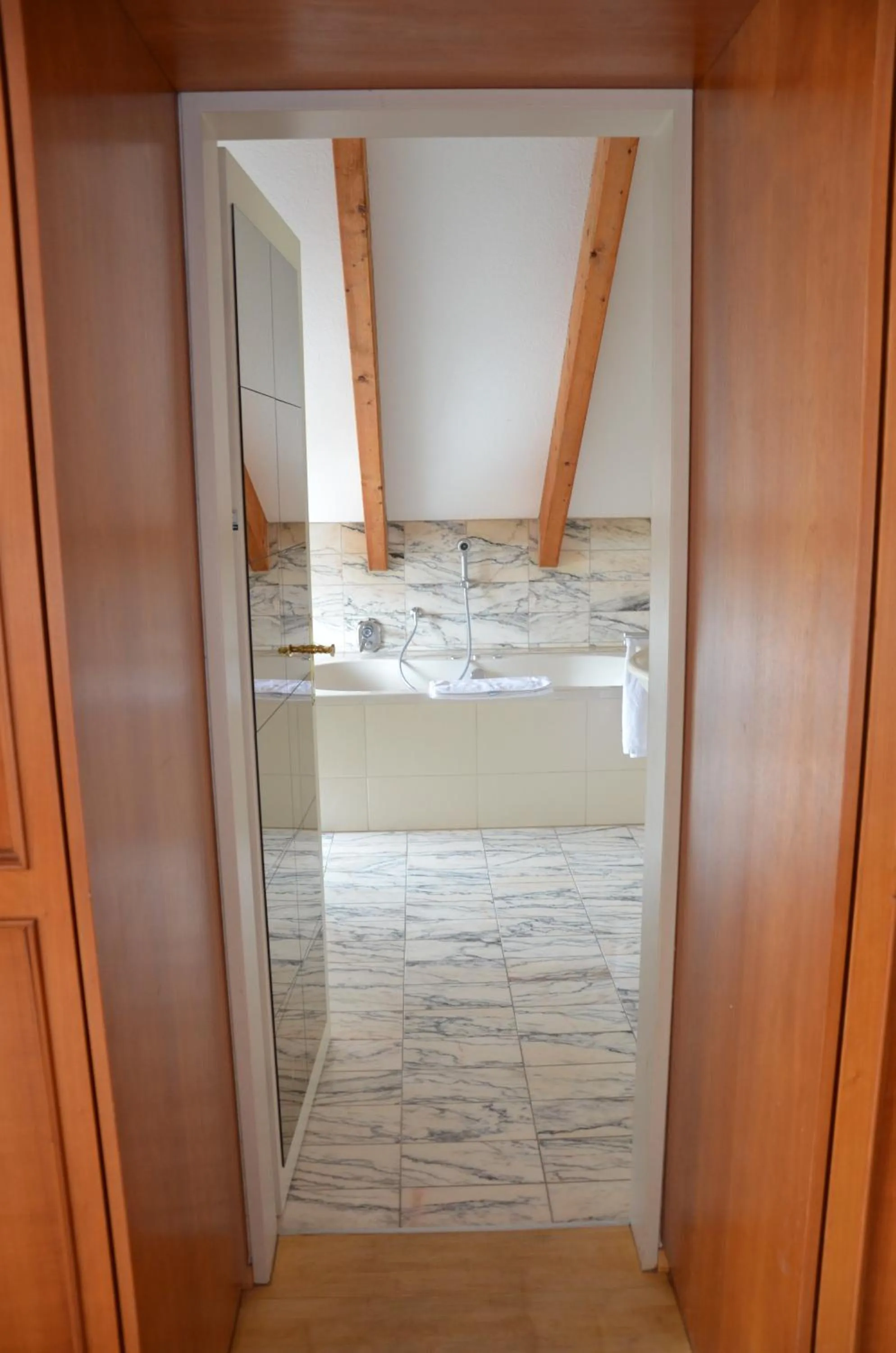 Photo of the whole room in Hotel Garni Reulein