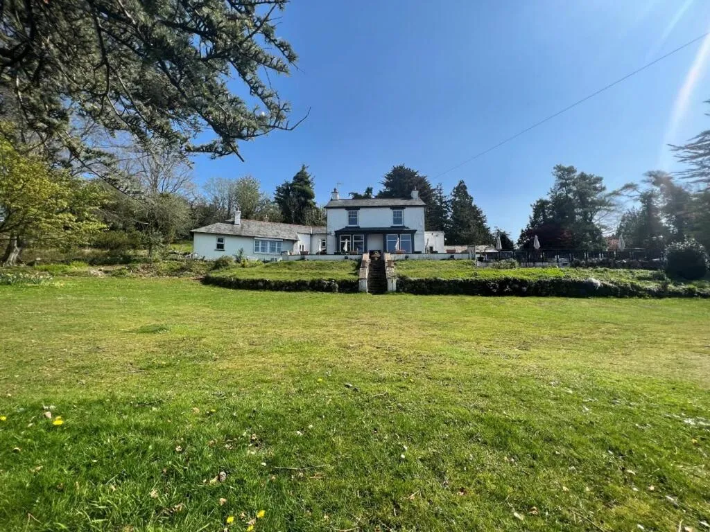 Property building in Uplands Inn Cartmel