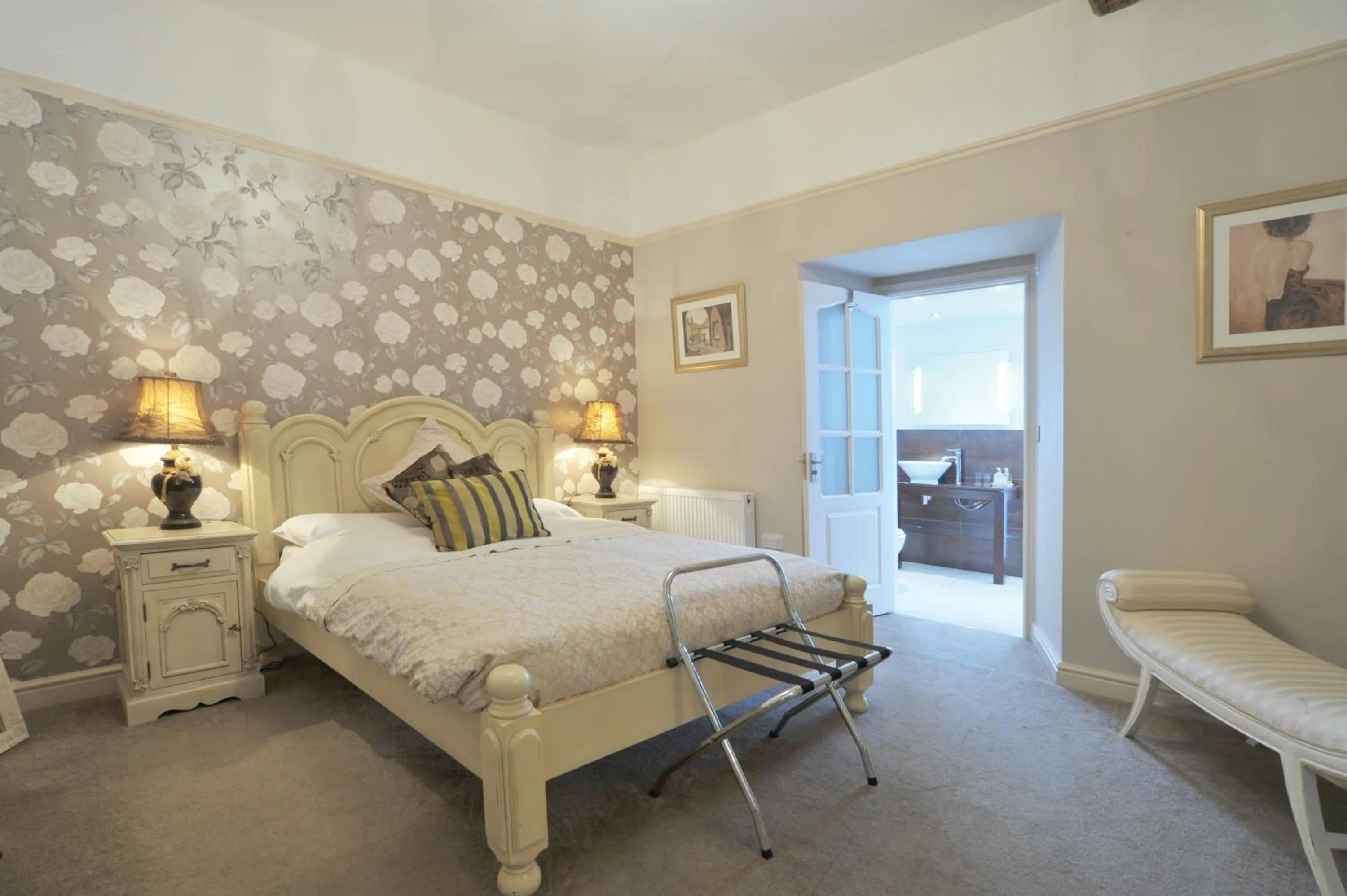 Bedroom, Bed in Priory hotel