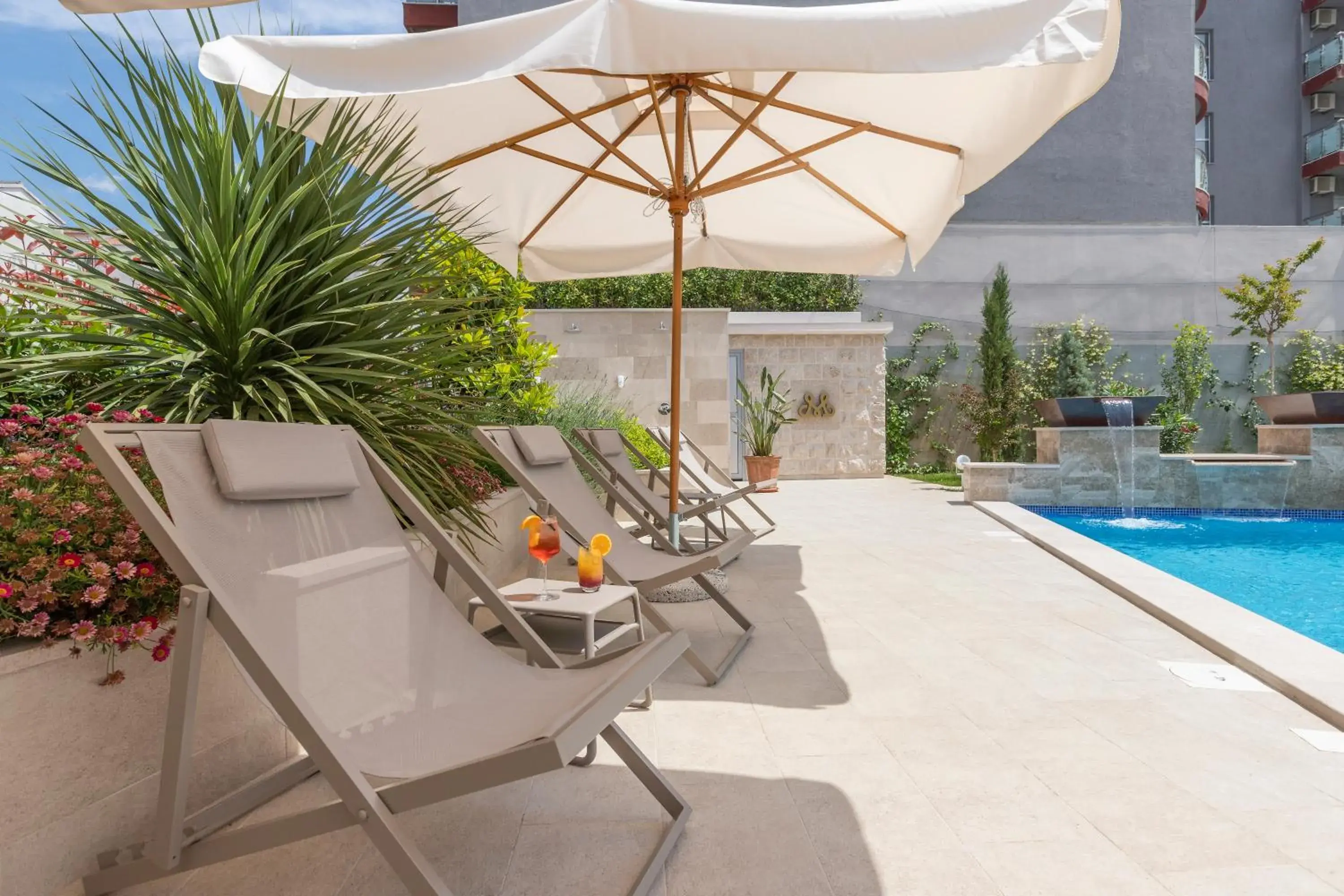 Swimming pool in Boutique Hotel Momentum by Aycon Swimming pool in Boutique Hotel Momentum by Aycon