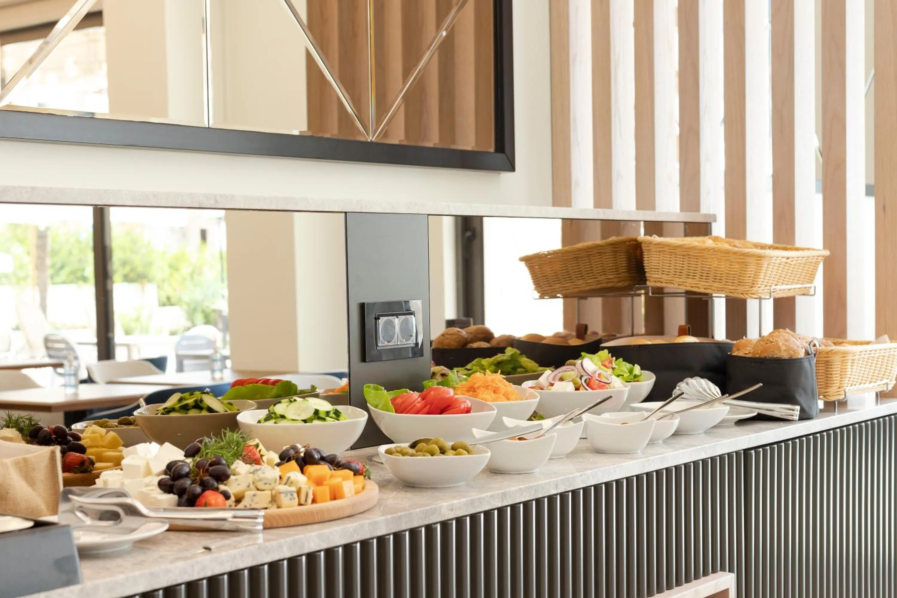 Buffet breakfast in Boutique Hotel Momentum by Aycon