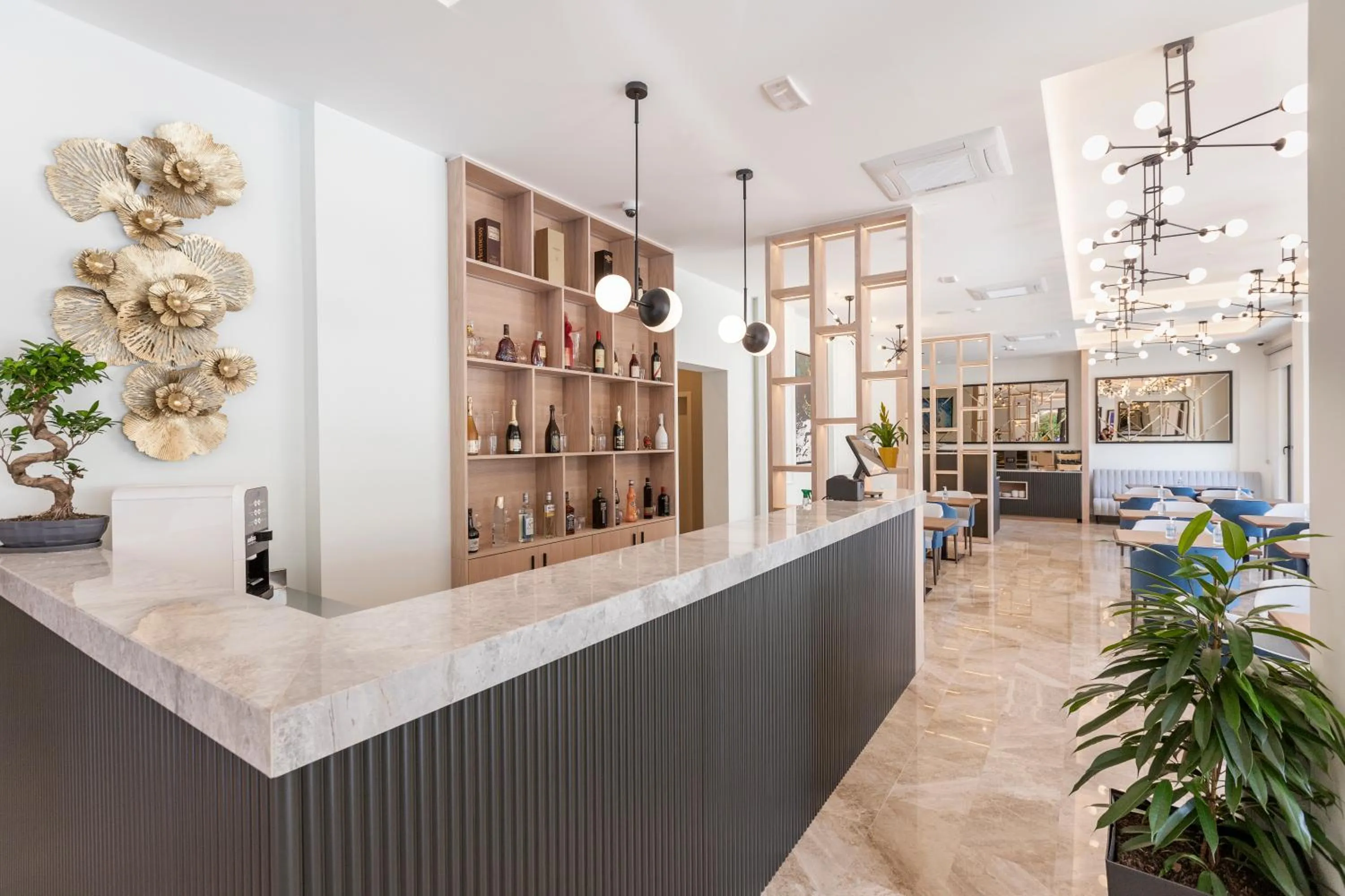 Restaurant/places to eat in Boutique Hotel Momentum by Aycon