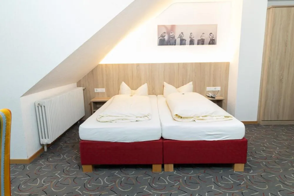 Photo of the whole room, Bed in Hotel Garni Brugger