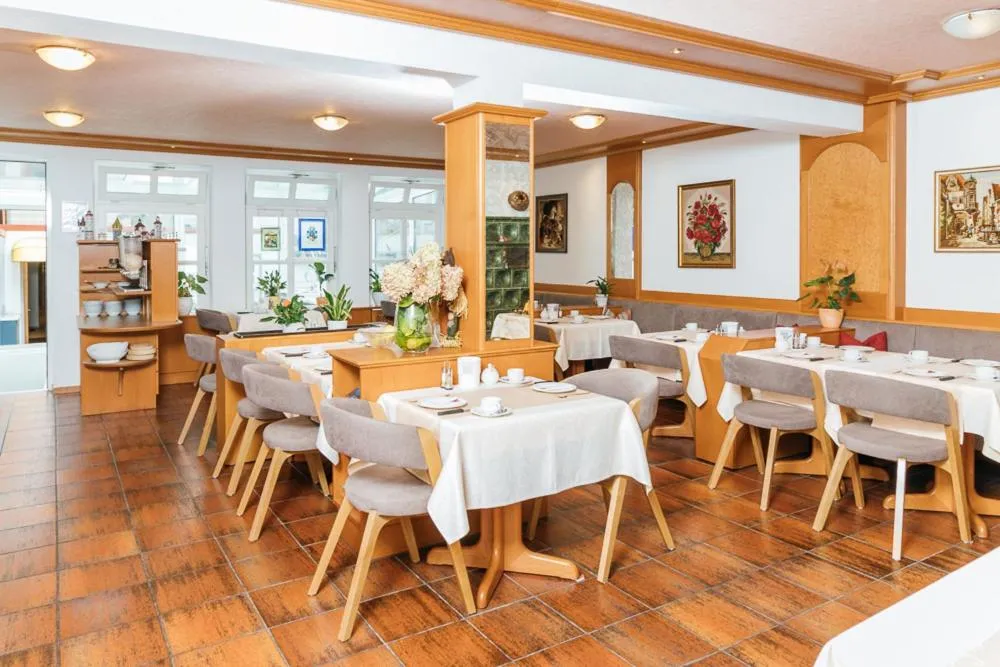 Breakfast in Hotel Garni Brugger