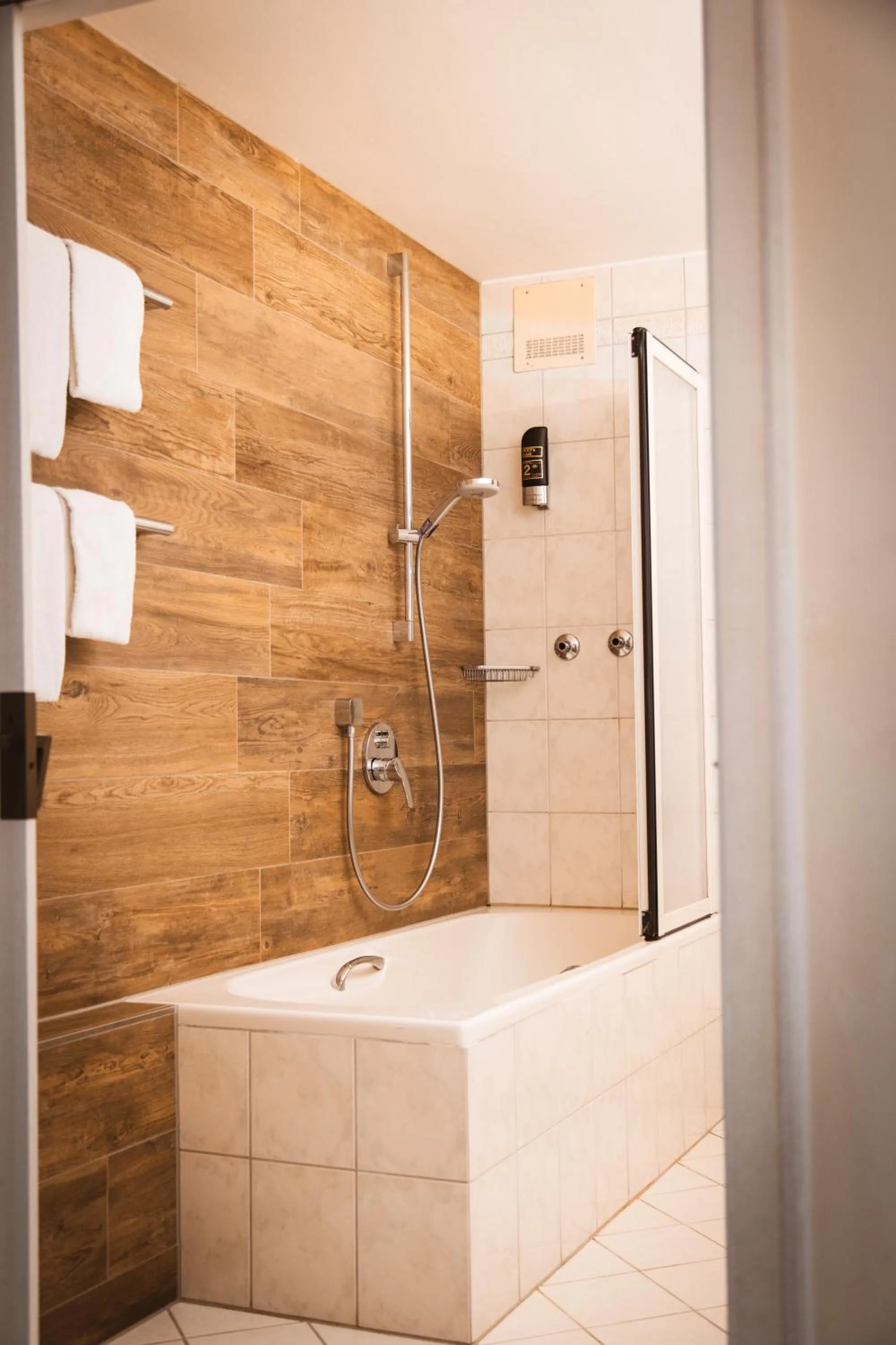 Shower in Sure Hotel by Best Western Rhoen Garden