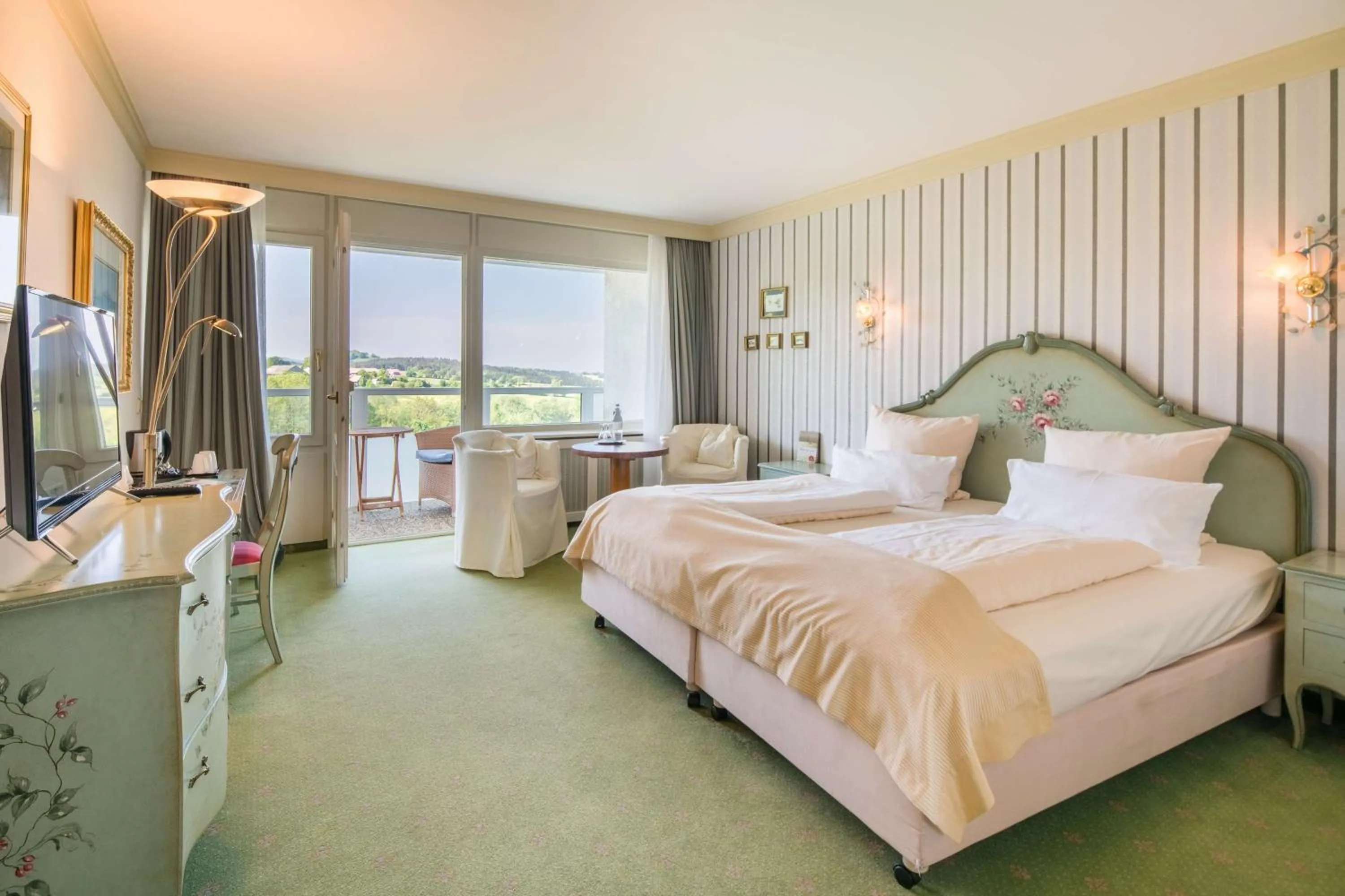 Bedroom, Bed in Sure Hotel by Best Western Rhoen Garden