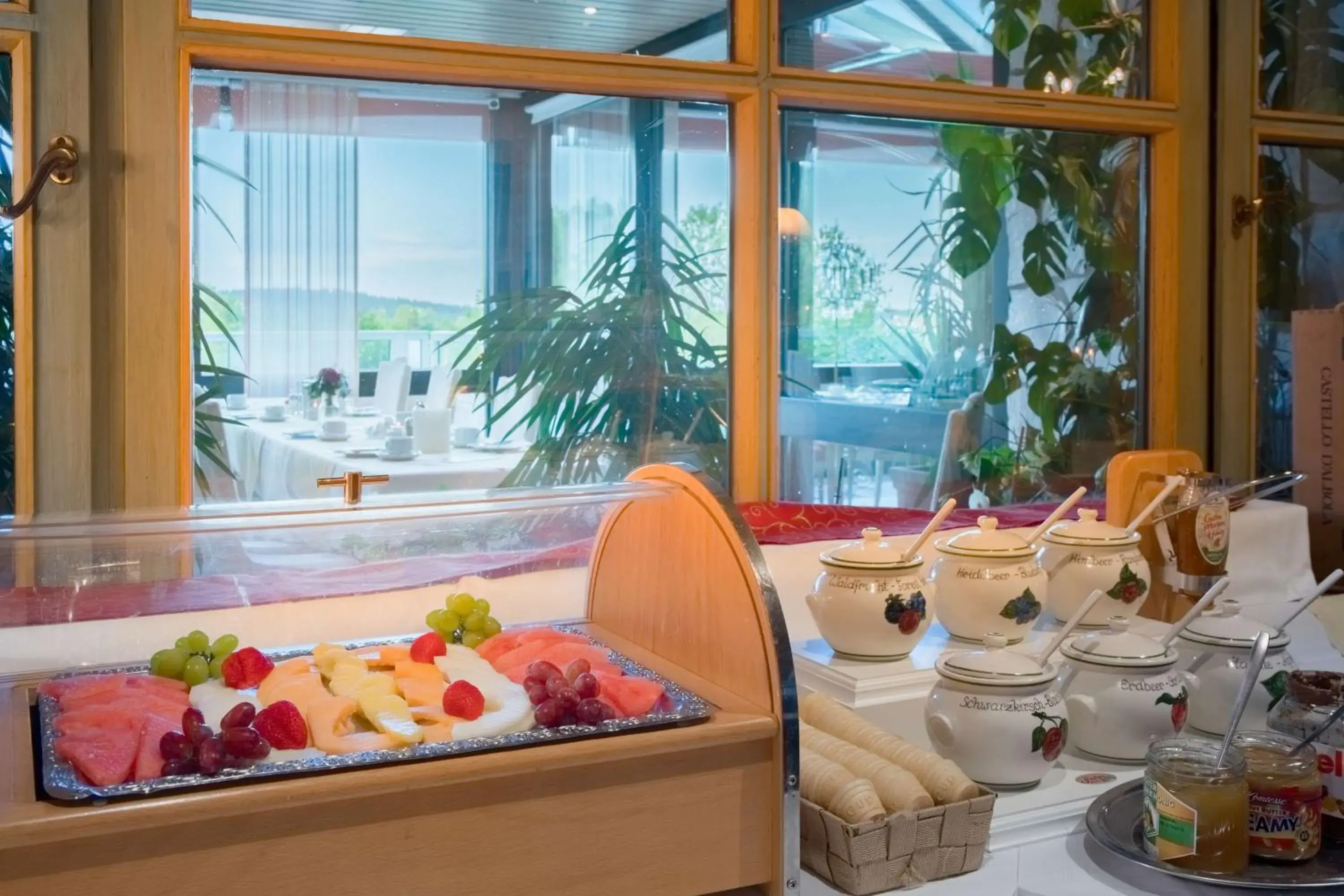 Restaurant/places to eat in Sure Hotel by Best Western Rhoen Garden Restaurant/places to eat in Sure Hotel by Best Western Rhoen Garden