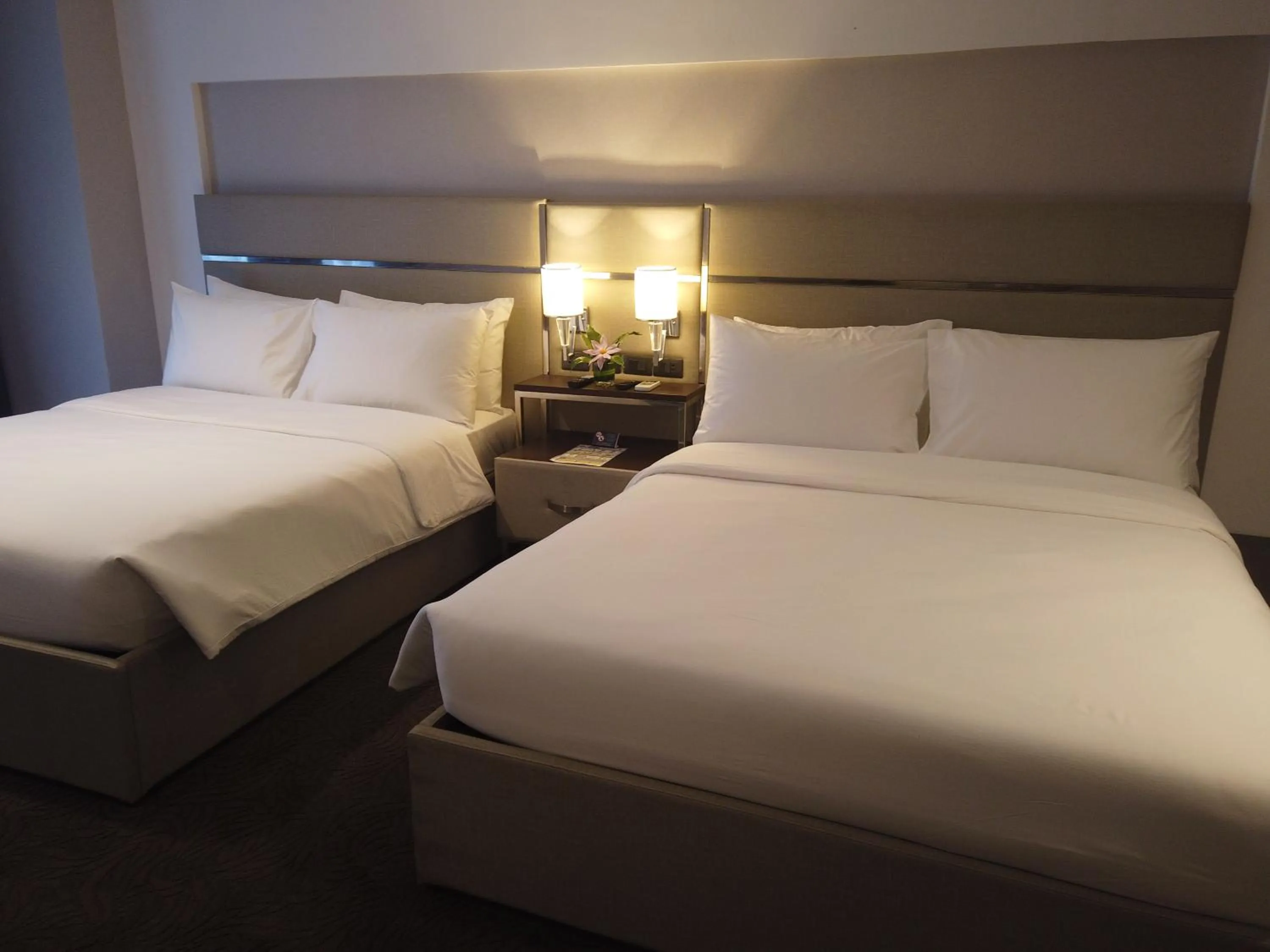 Bed in The Plaza Lodge Baguio