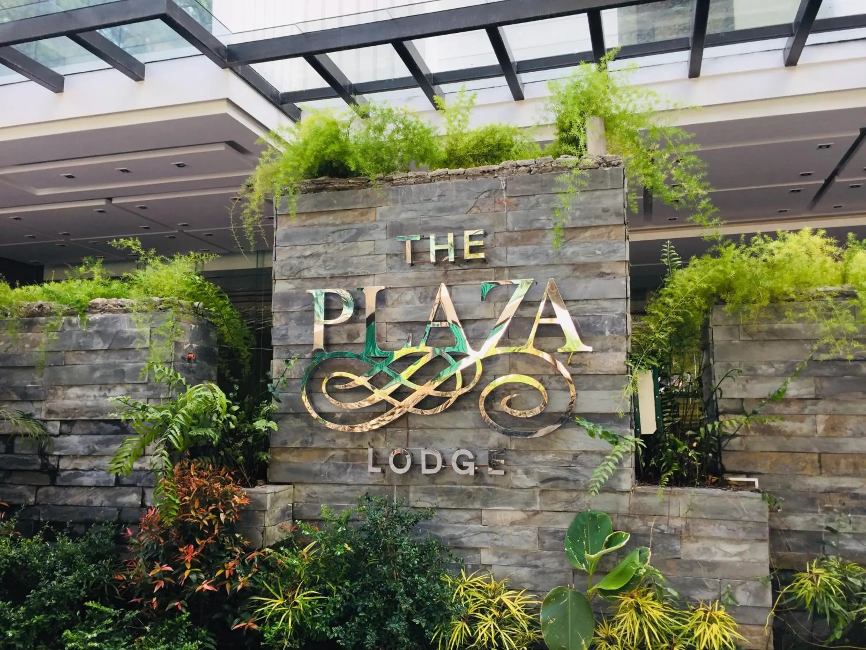 Facade/entrance in The Plaza Lodge Baguio Facade/entrance in The Plaza Lodge Baguio