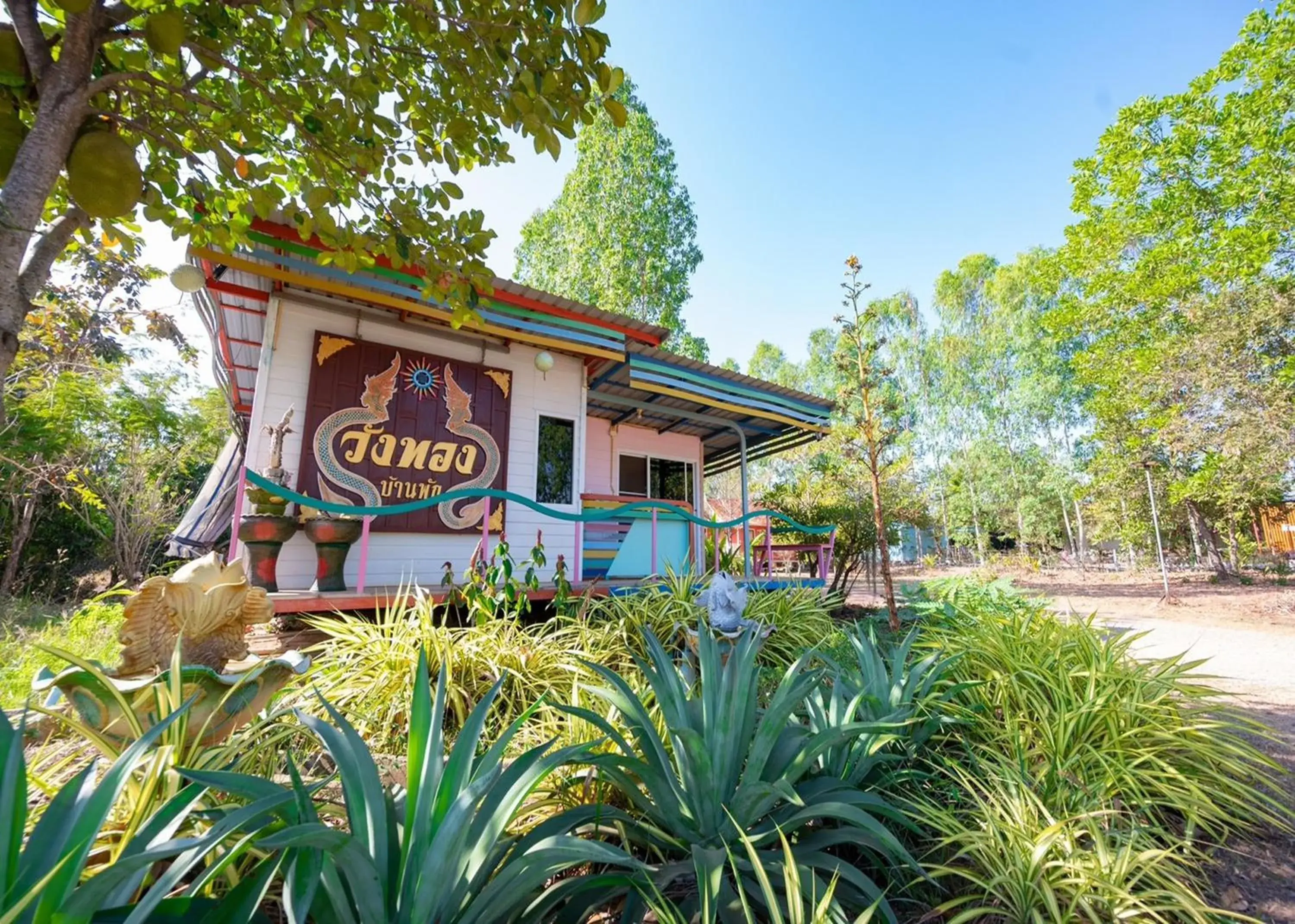 Property building in Baan Pak Wangthong Property building in Baan Pak Wangthong