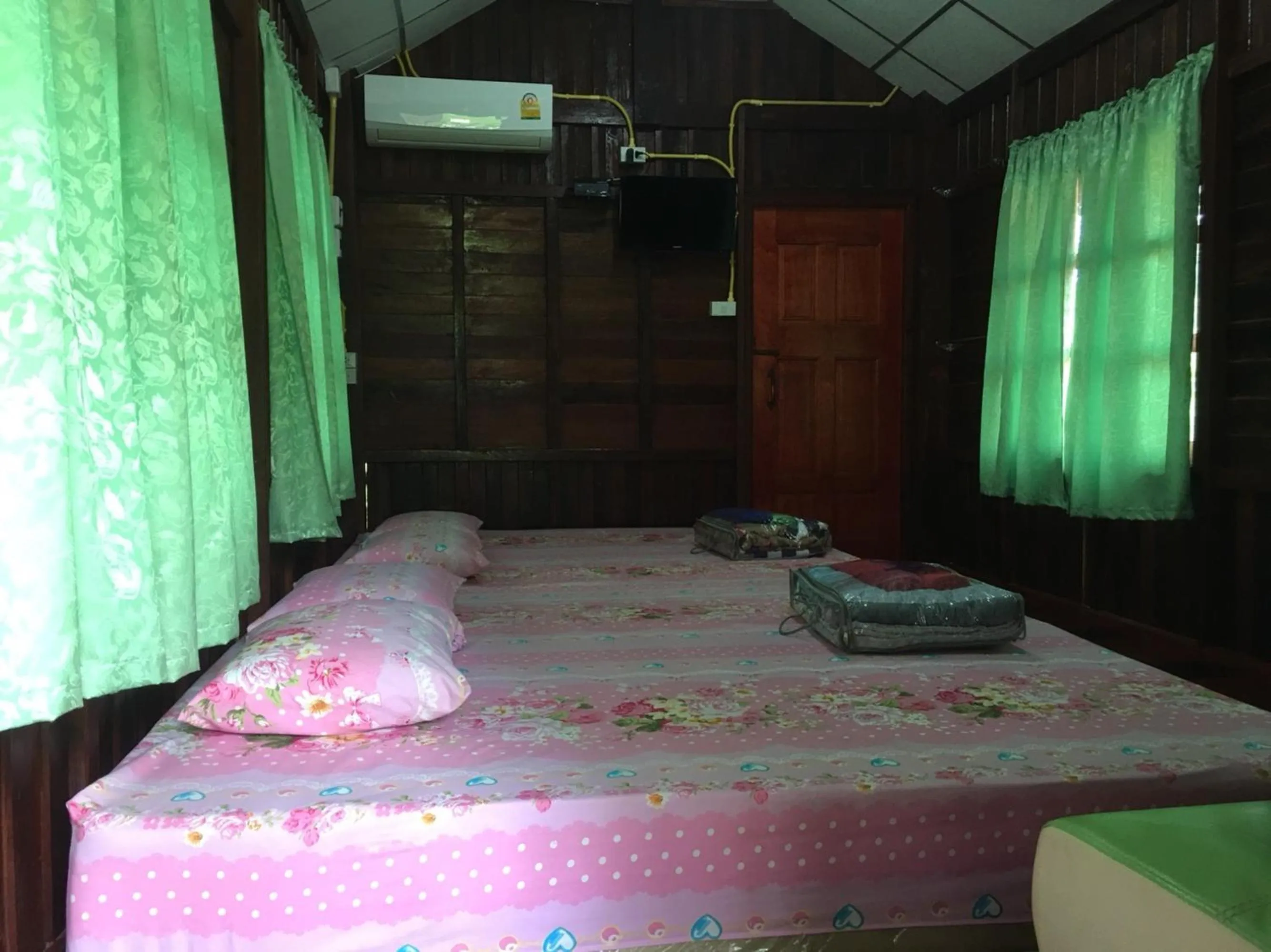 Bed in Baan Pak Wangthong