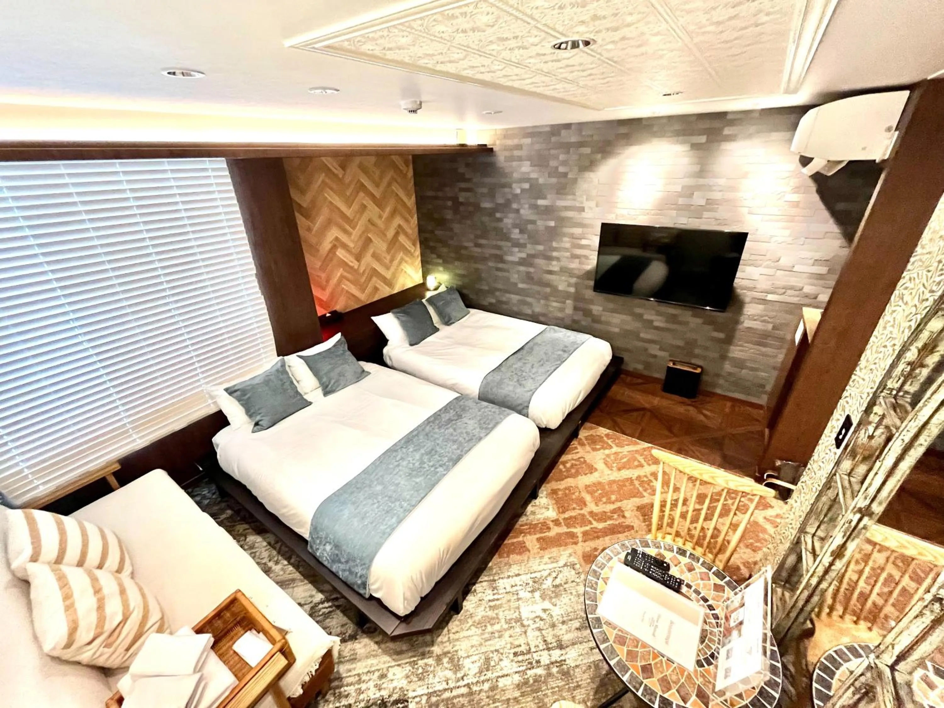 Bedroom, Bed in Beautemps