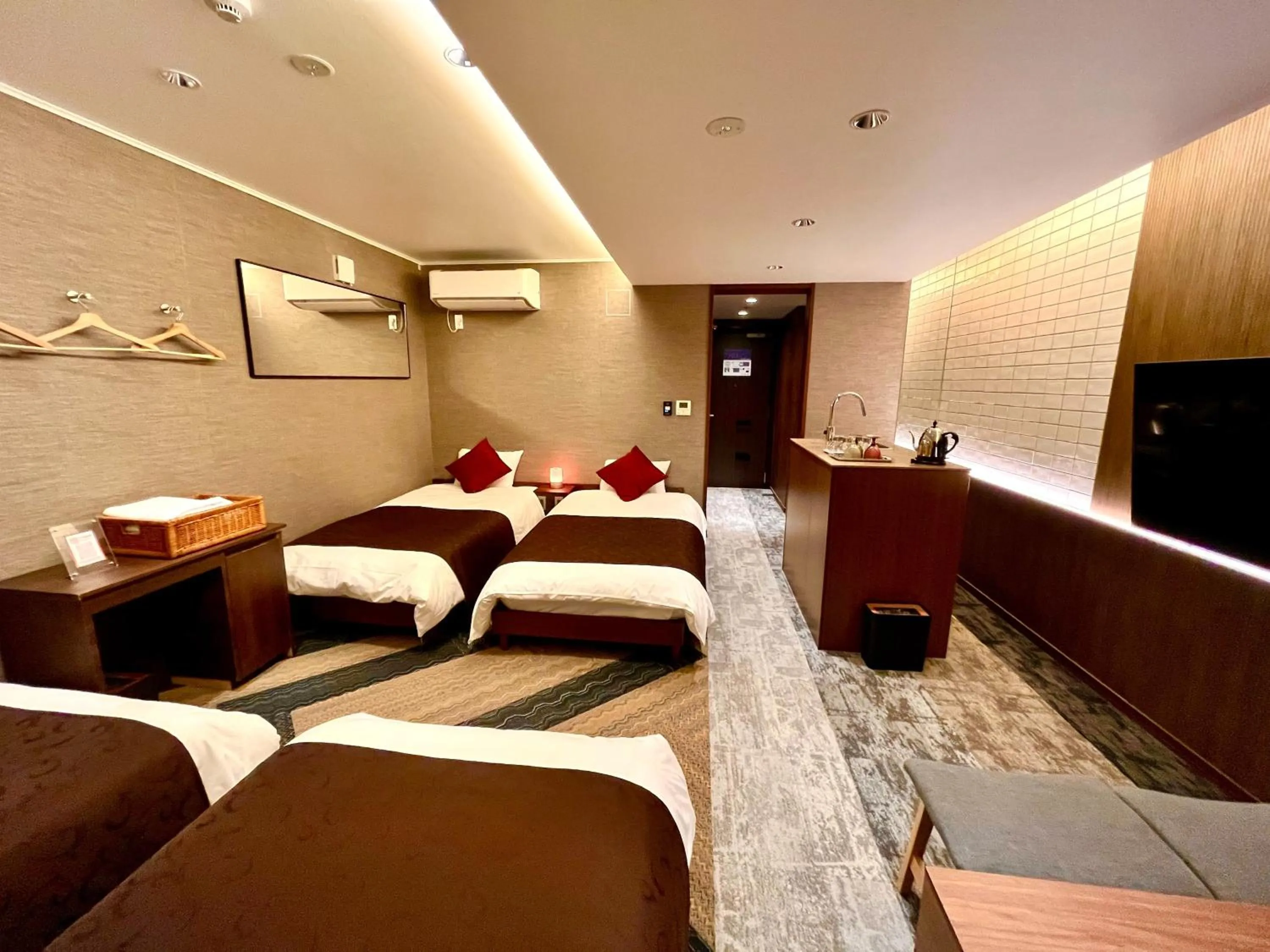 Bedroom, Bed in Beautemps