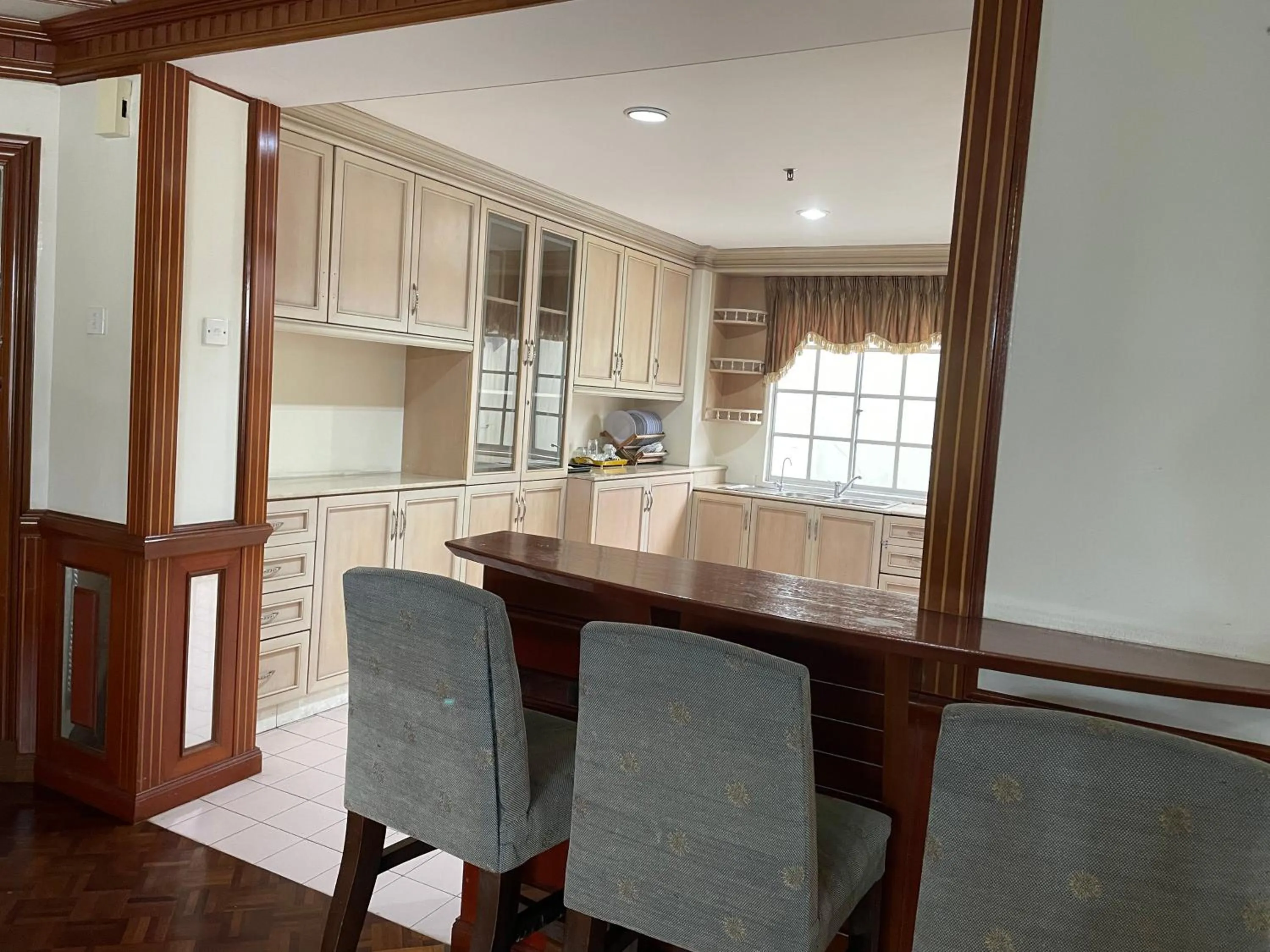 Kitchen or kitchenette in Star Regency Hotel & Apartments