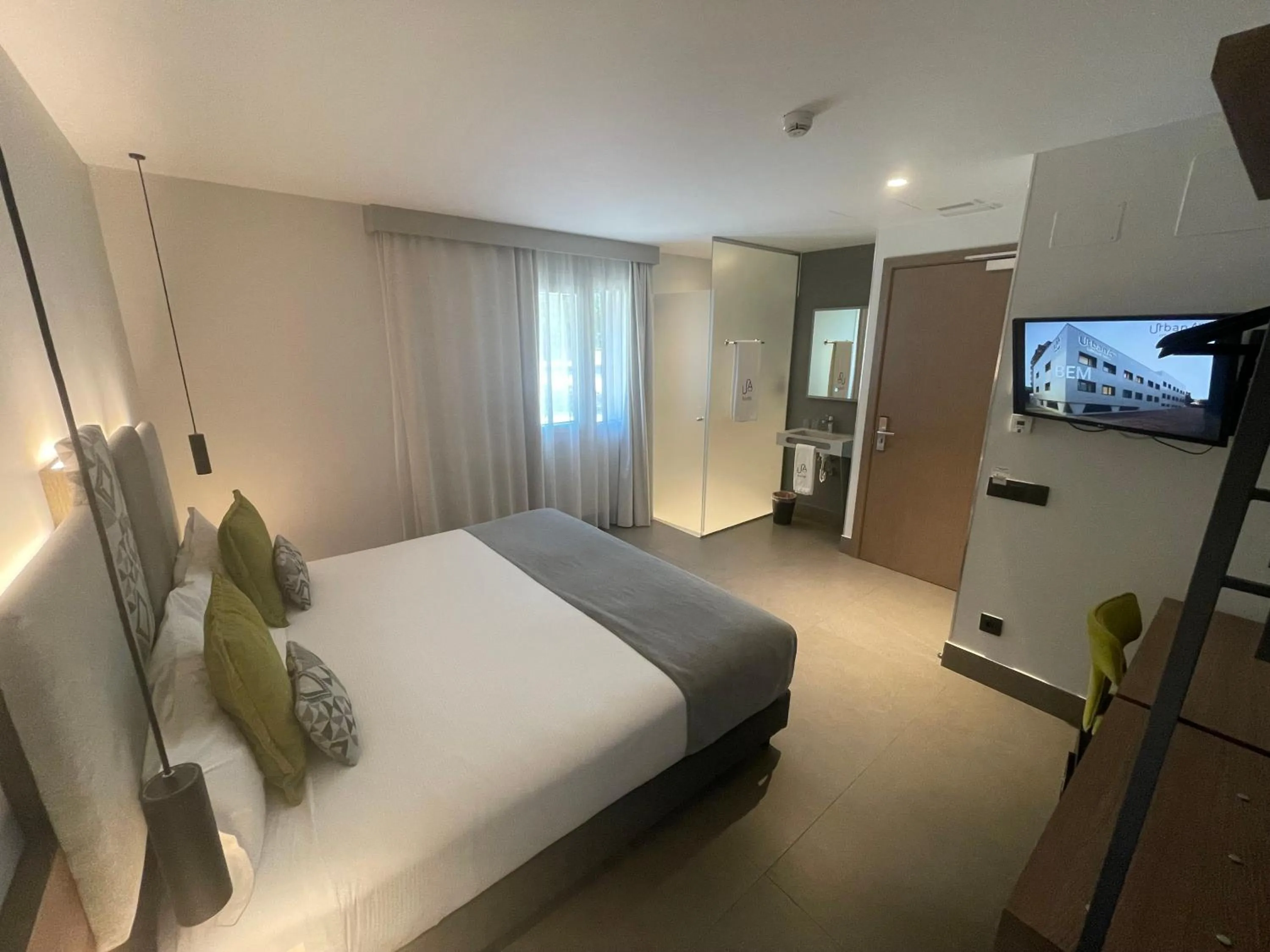 Photo of the whole room, Bed in Urban A+++ Hotel