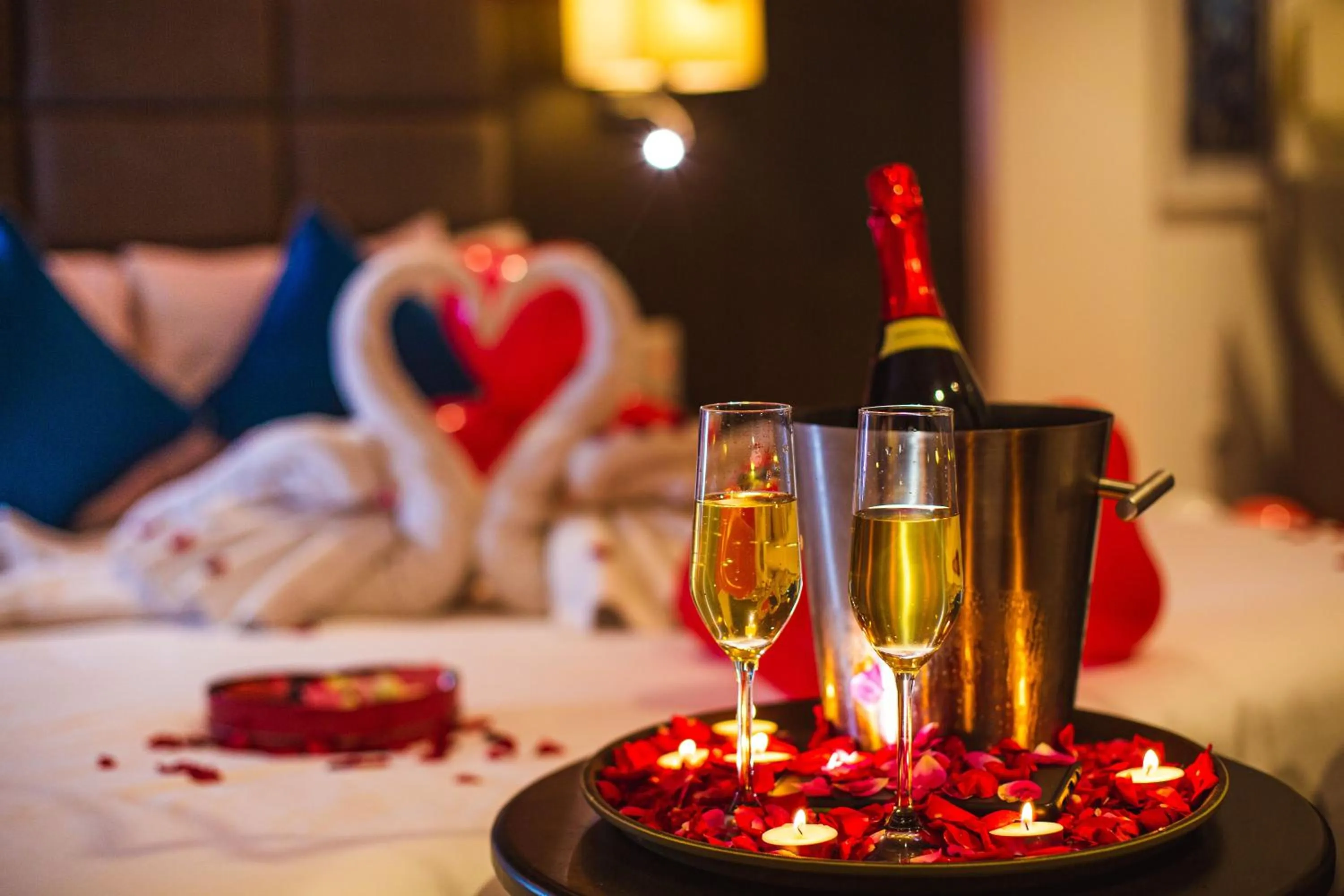 Drinks, Bed in Best Western Plus Tejvivaan