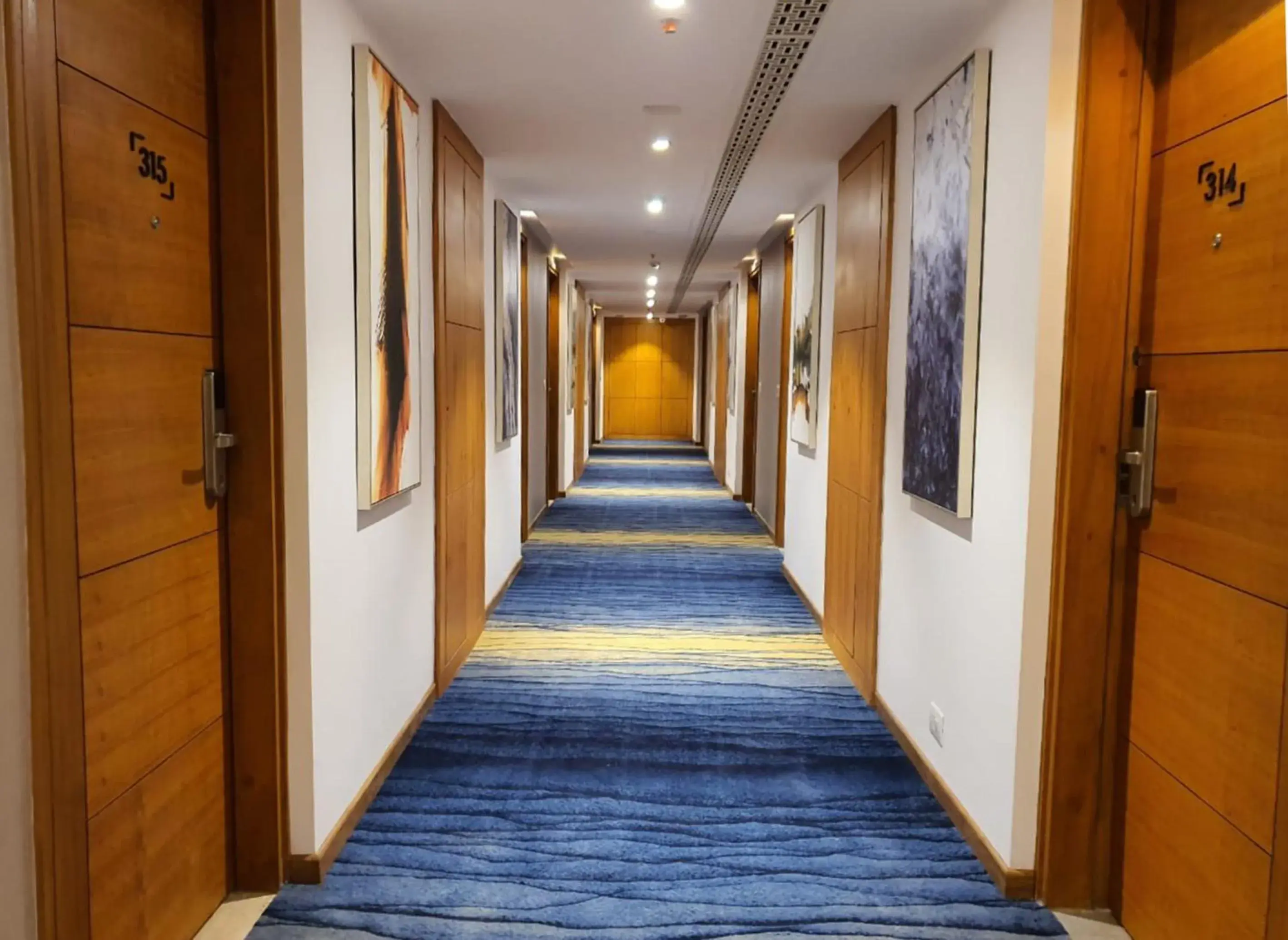 Property building in Best Western Plus Tejvivaan Property building in Best Western Plus Tejvivaan